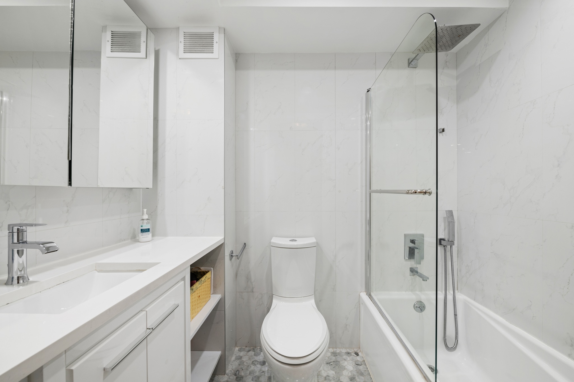 330 East 38th Street 38M Murray Hill New York NY 10016