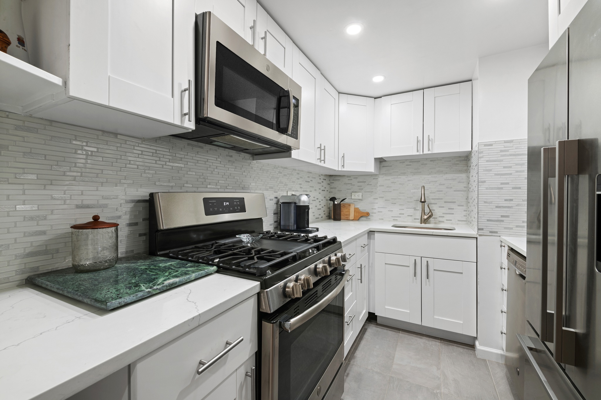 330 East 38th Street 38M Murray Hill New York NY 10016