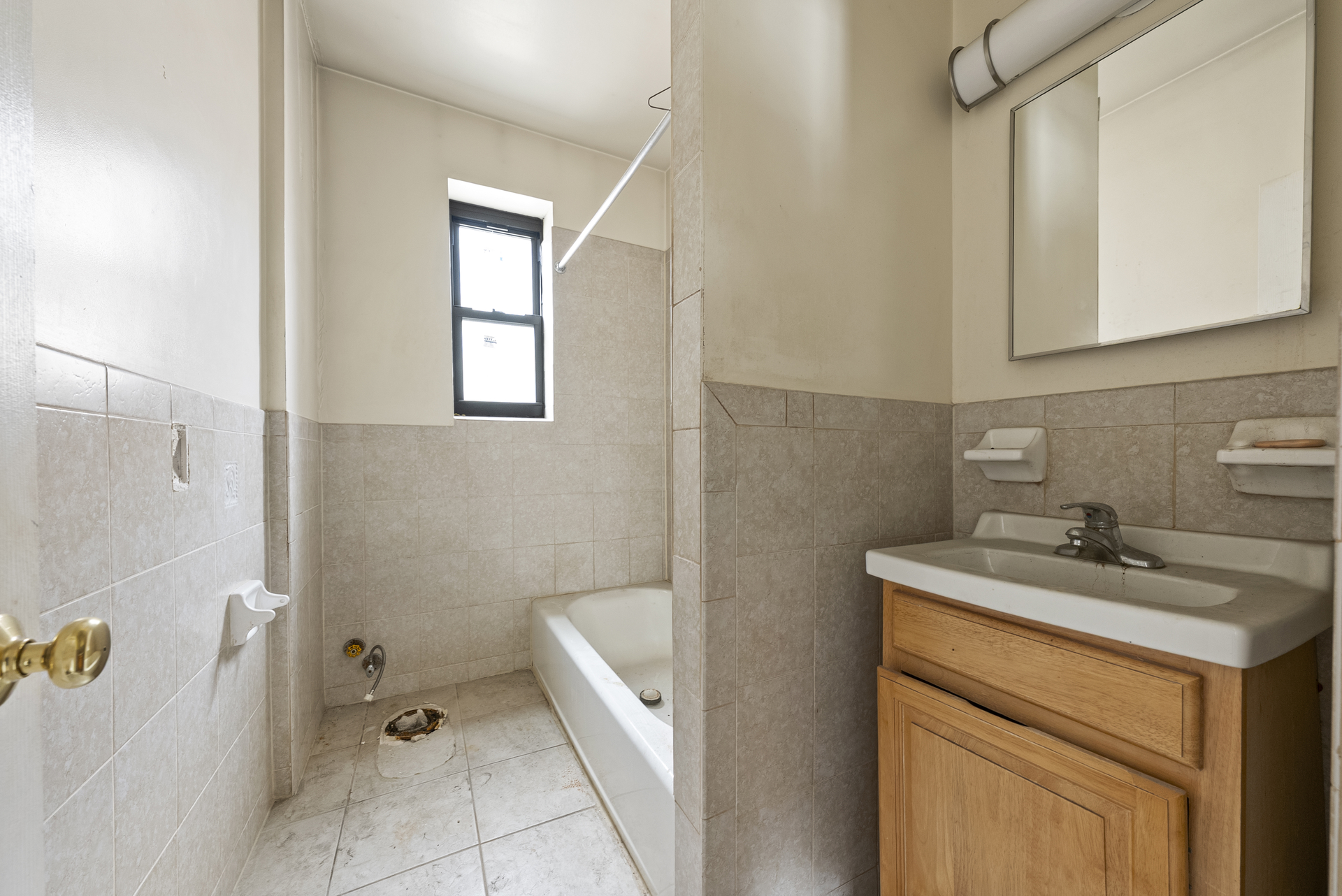 1715 Nelson Avenue 4B Morris Heights Bronx NY 10453