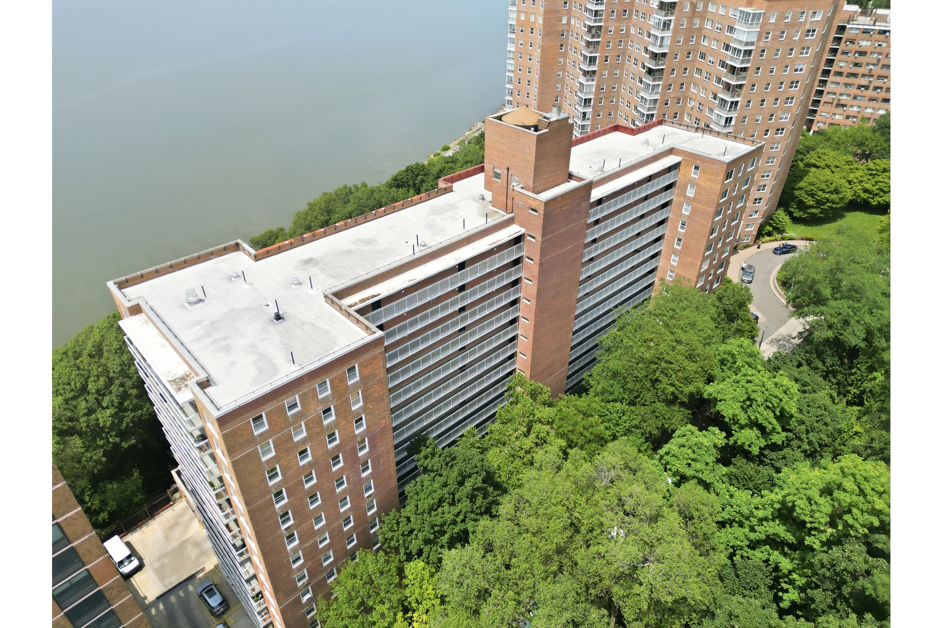 2575 Palisade Avenue 11J Spuyten Duyvil Bronx NY 10463