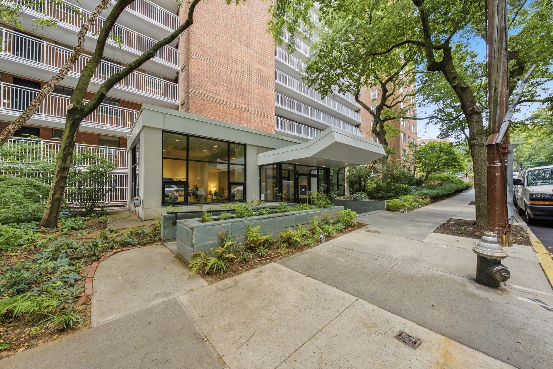 2575 Palisade Avenue 11J Spuyten Duyvil Bronx NY 10463
