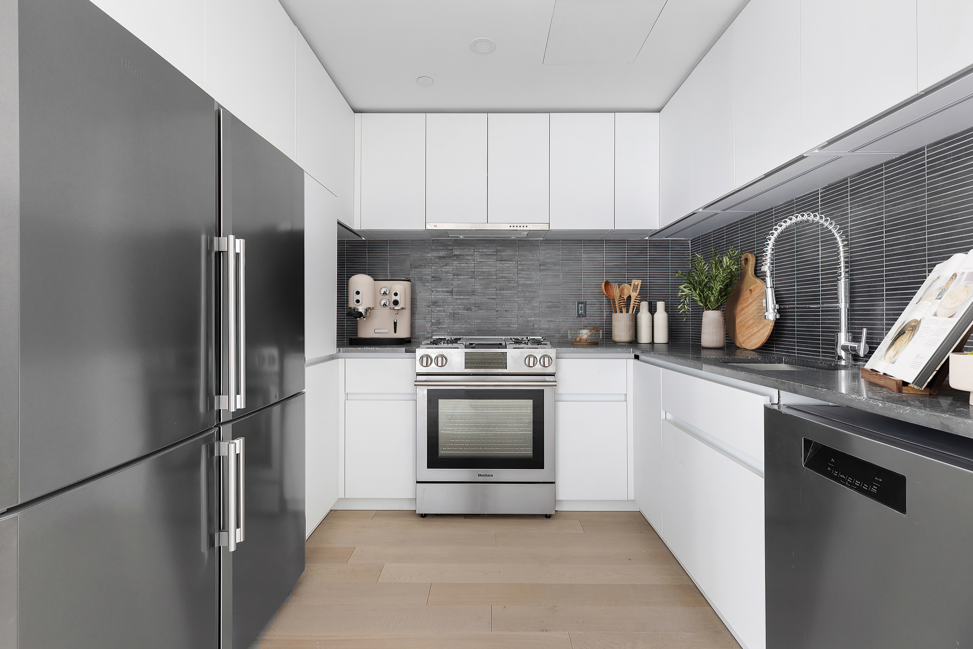 305 Union Avenue 2C Williamsburg Brooklyn NY 11211