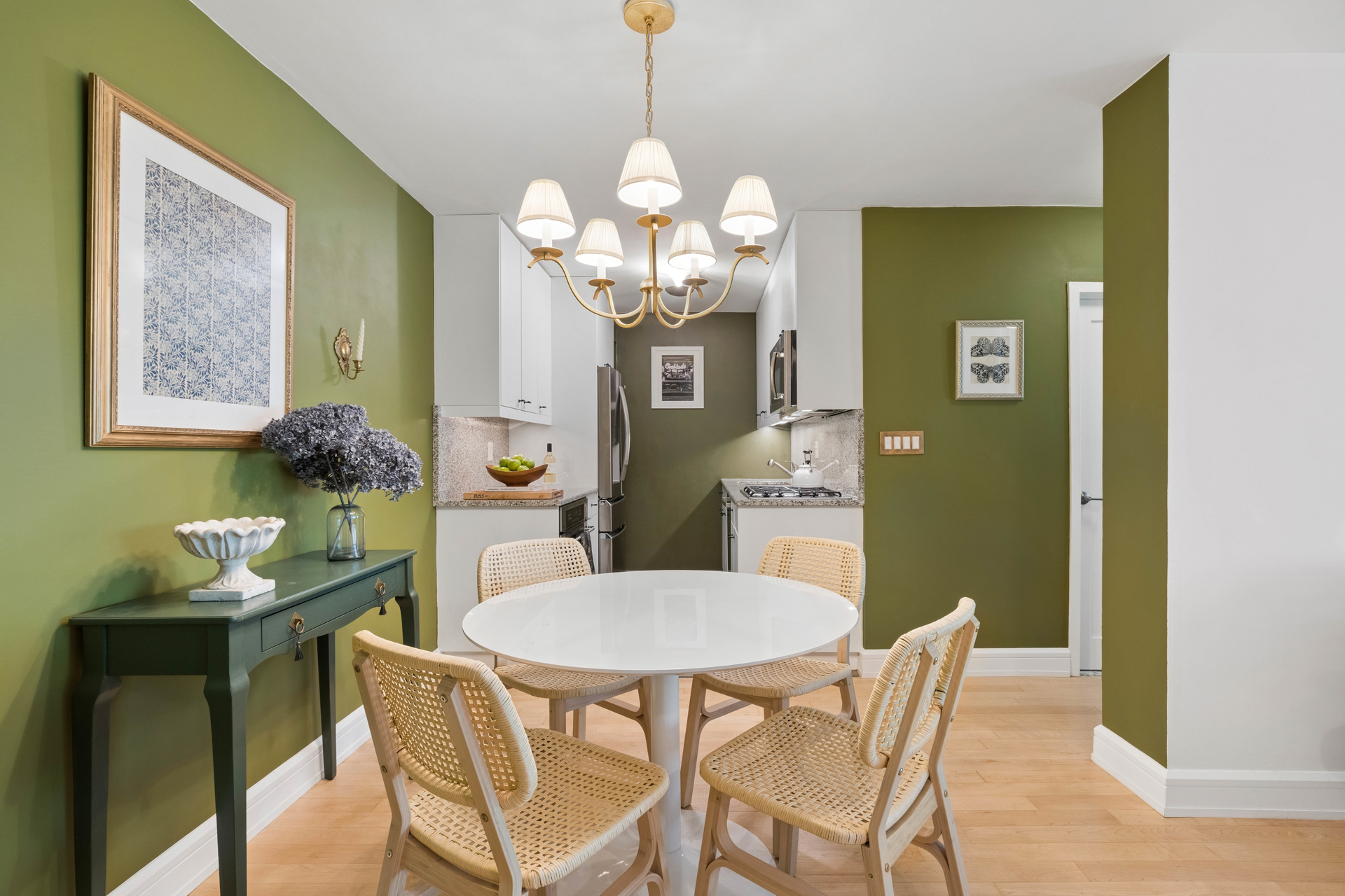 85 Eighth Avenue 3F Chelsea New York NY 10011