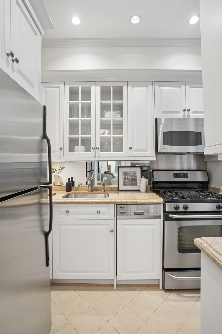 180 West 58th Street 3C Midtown West New York NY 10019