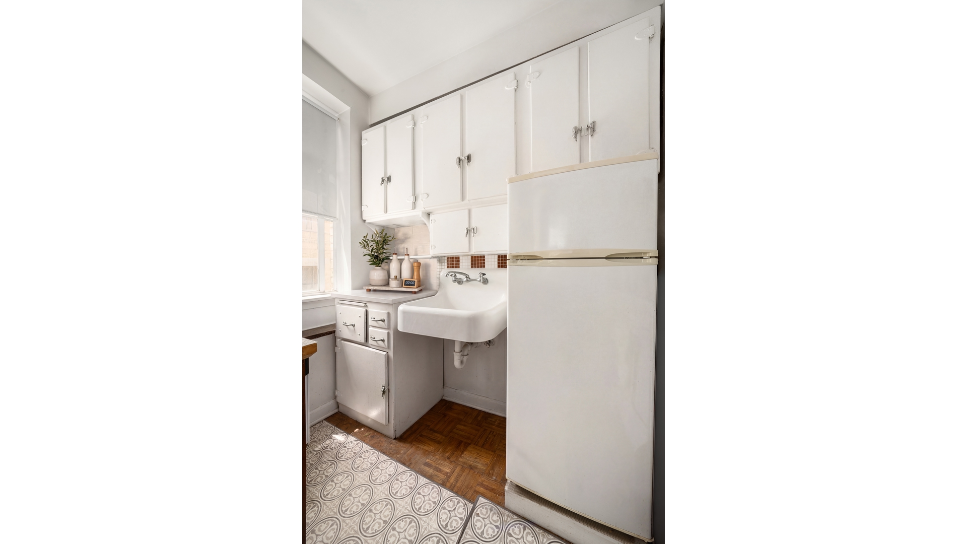 350 West 57th Street 10H Clinton New York NY 10019