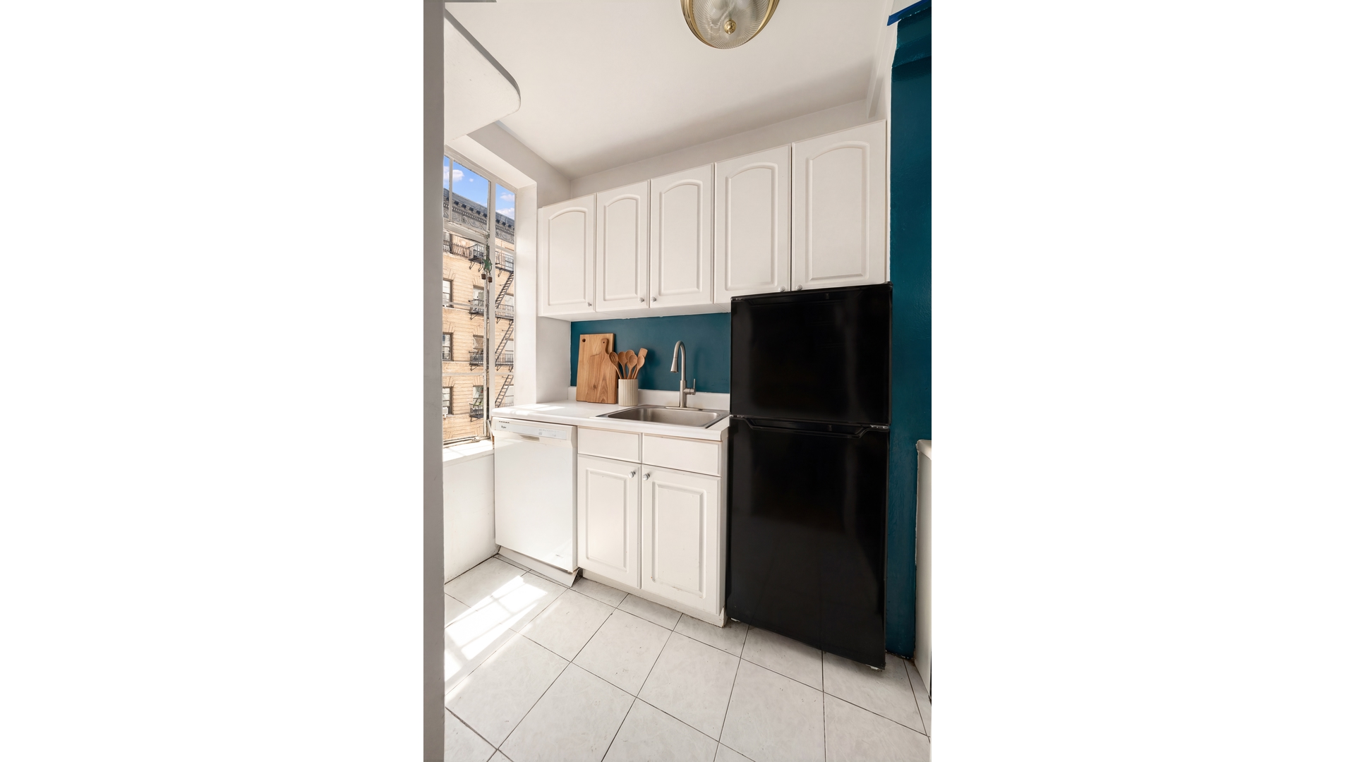 333 West 56th Street 6J Clinton New York NY 10019