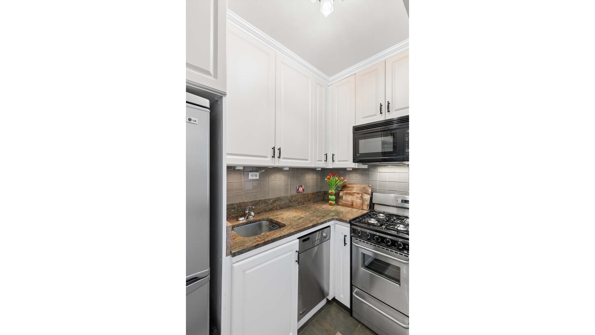 408 West 57th Street 9O Clinton New York NY 10019