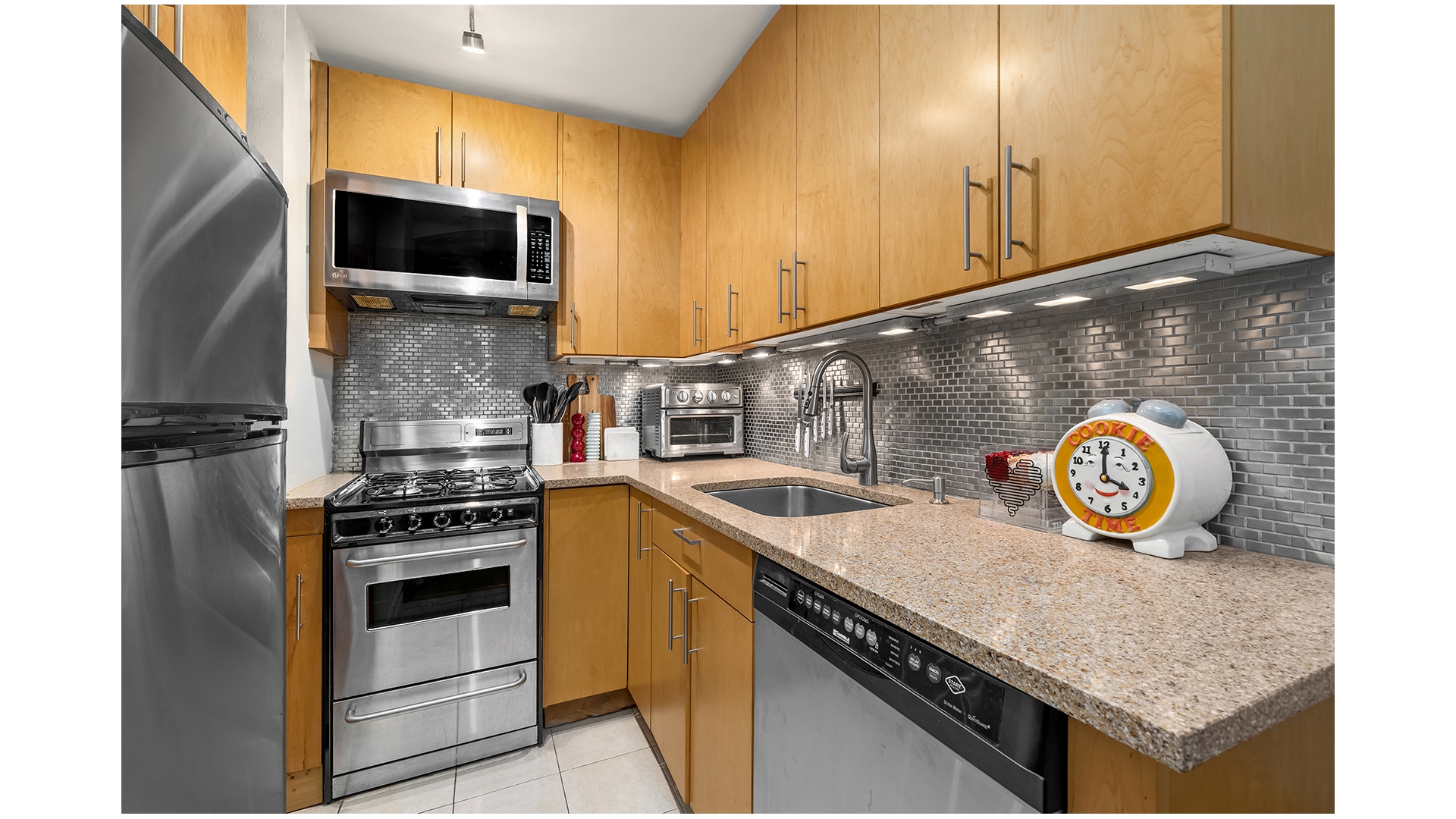 201 East 25th Street 6K Kips Bay New York NY 10010