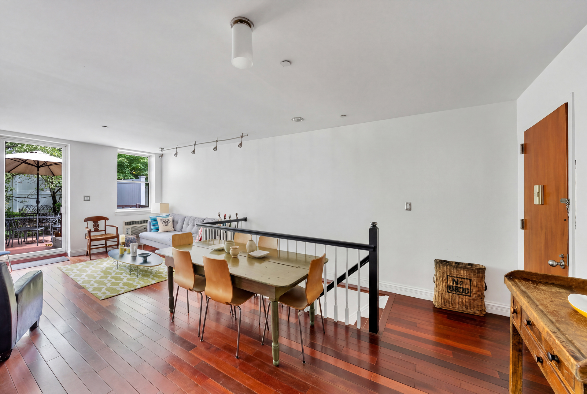 127 4th Place 1B Carroll Gardens Brooklyn NY 11231