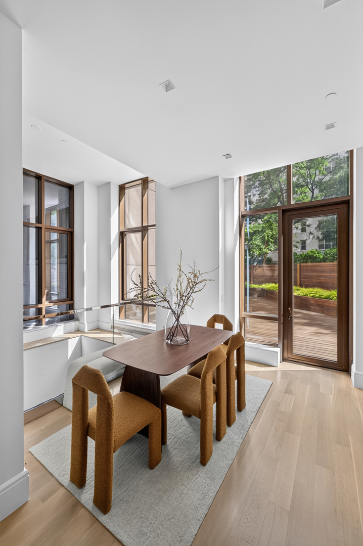 215 East 19th Street 1G Gramercy Park New York NY 10003