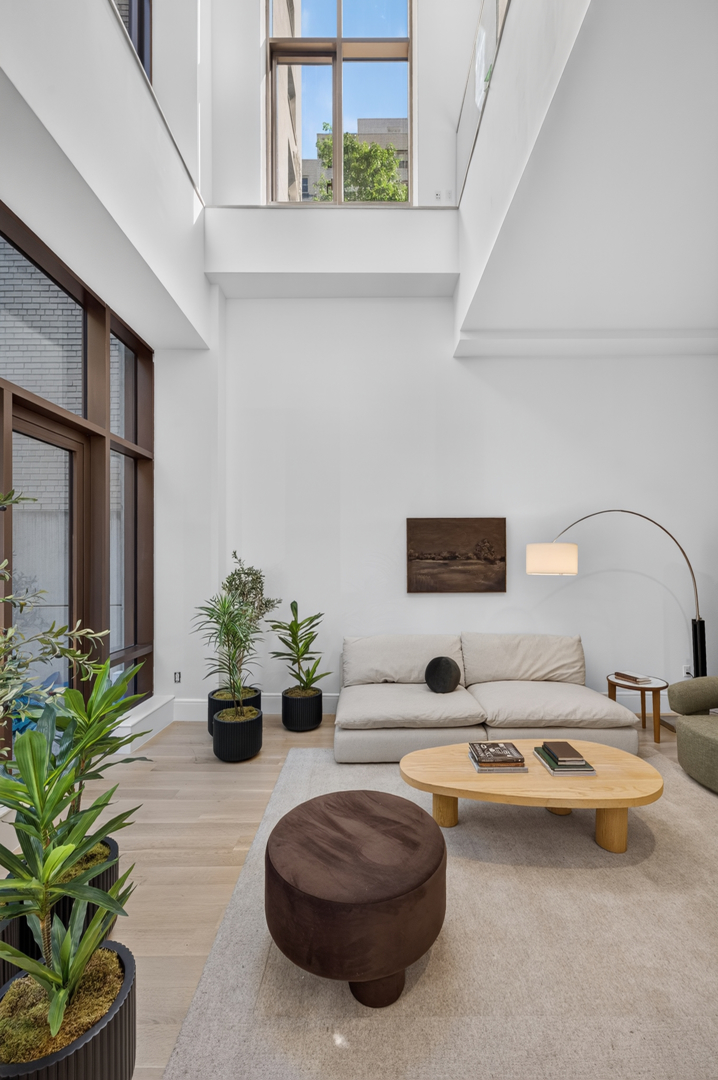 215 East 19th Street 1G Gramercy Park New York NY 10003