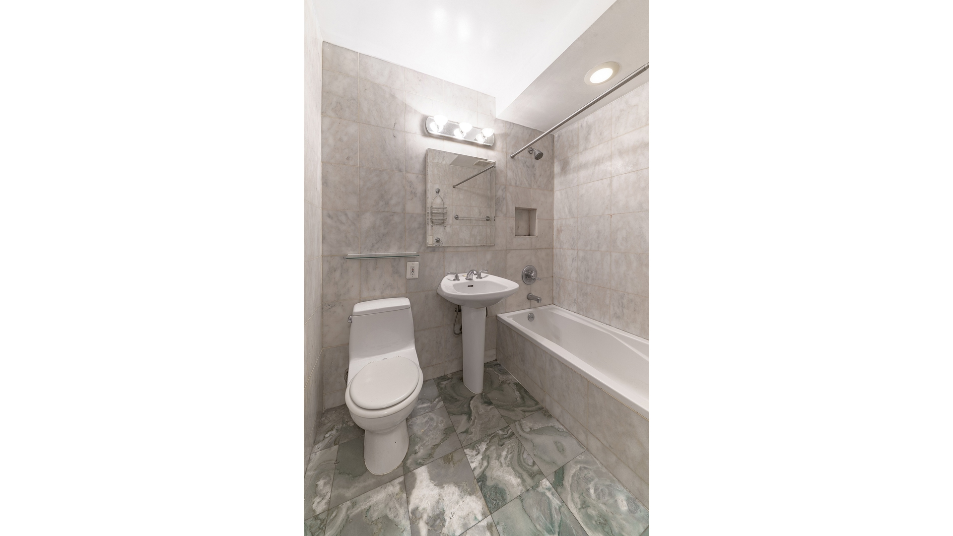 333 East 45th Street 4F Turtle Bay New York NY 10017