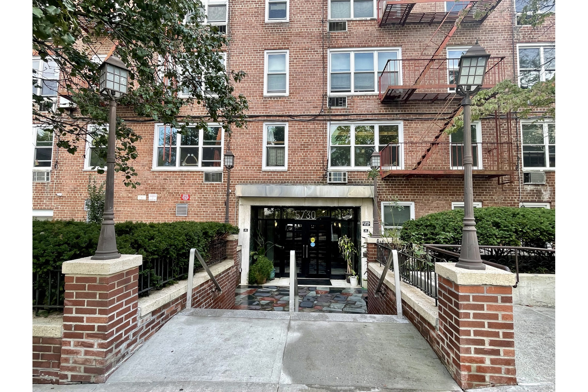 5730 Mosholu Avenue 3G North Riverdale Bronx NY 10471