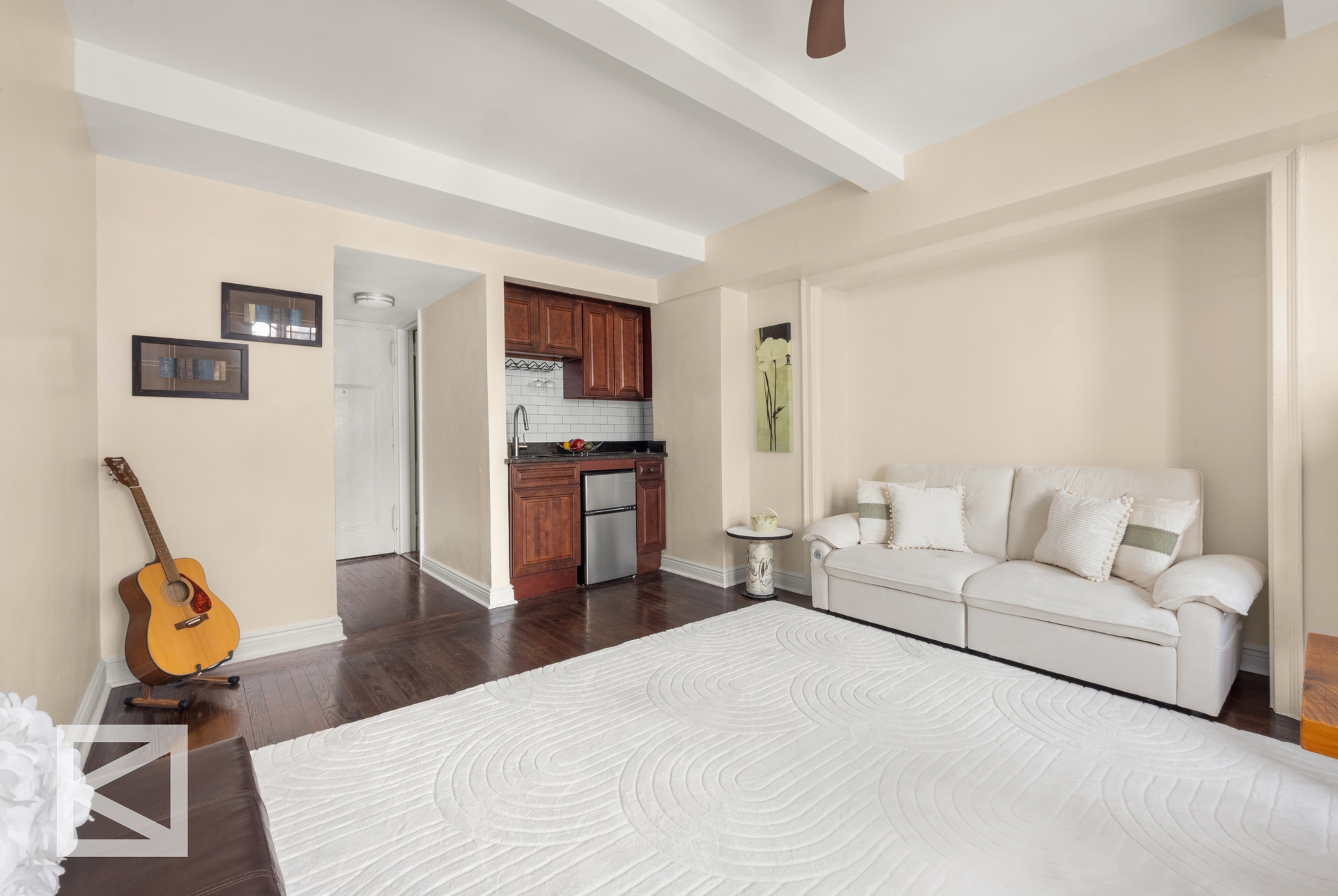 320 East 42nd Street 2403 Tudor City New York NY 10017