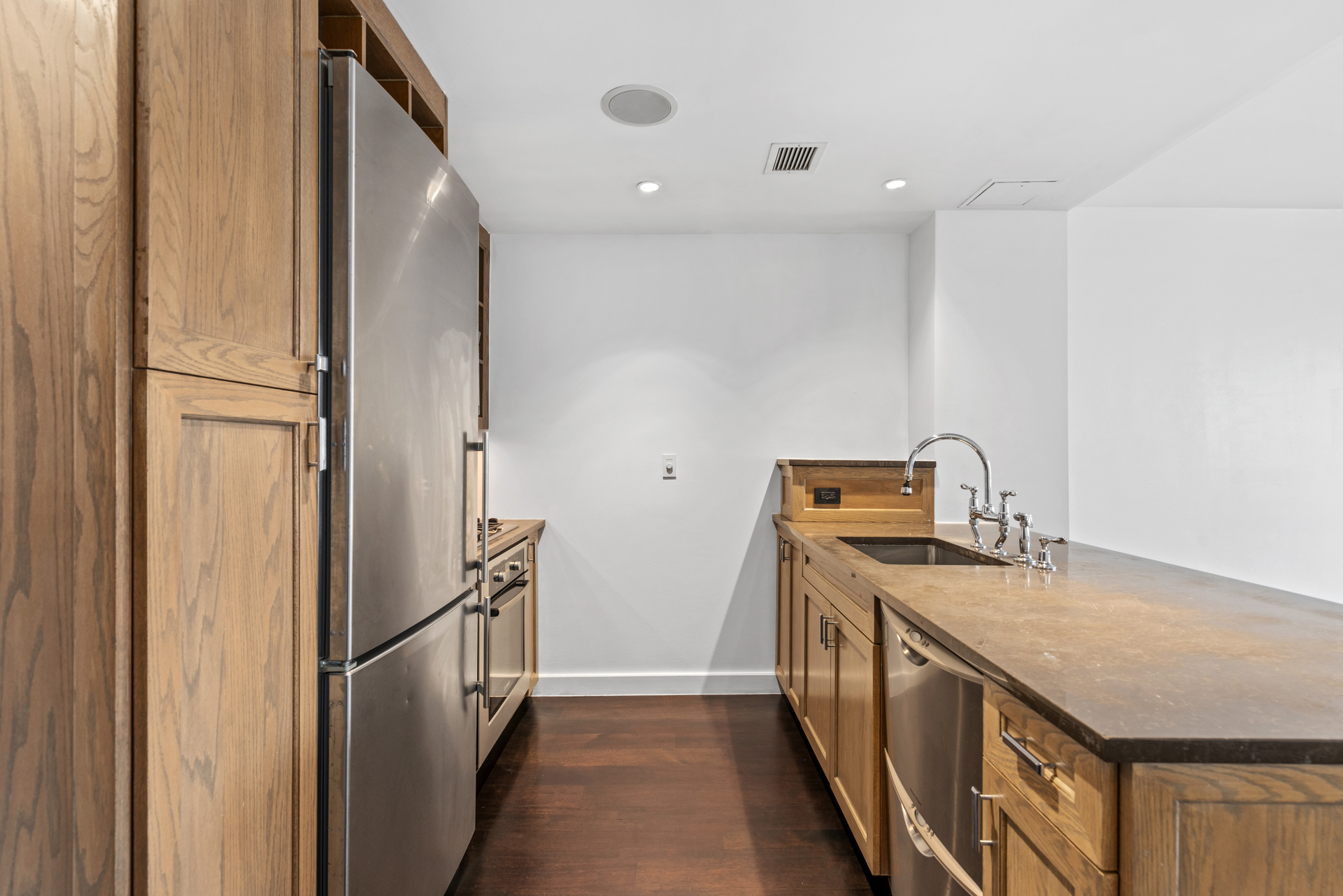 333 Rector Place 808 Battery Park City New York NY 10280