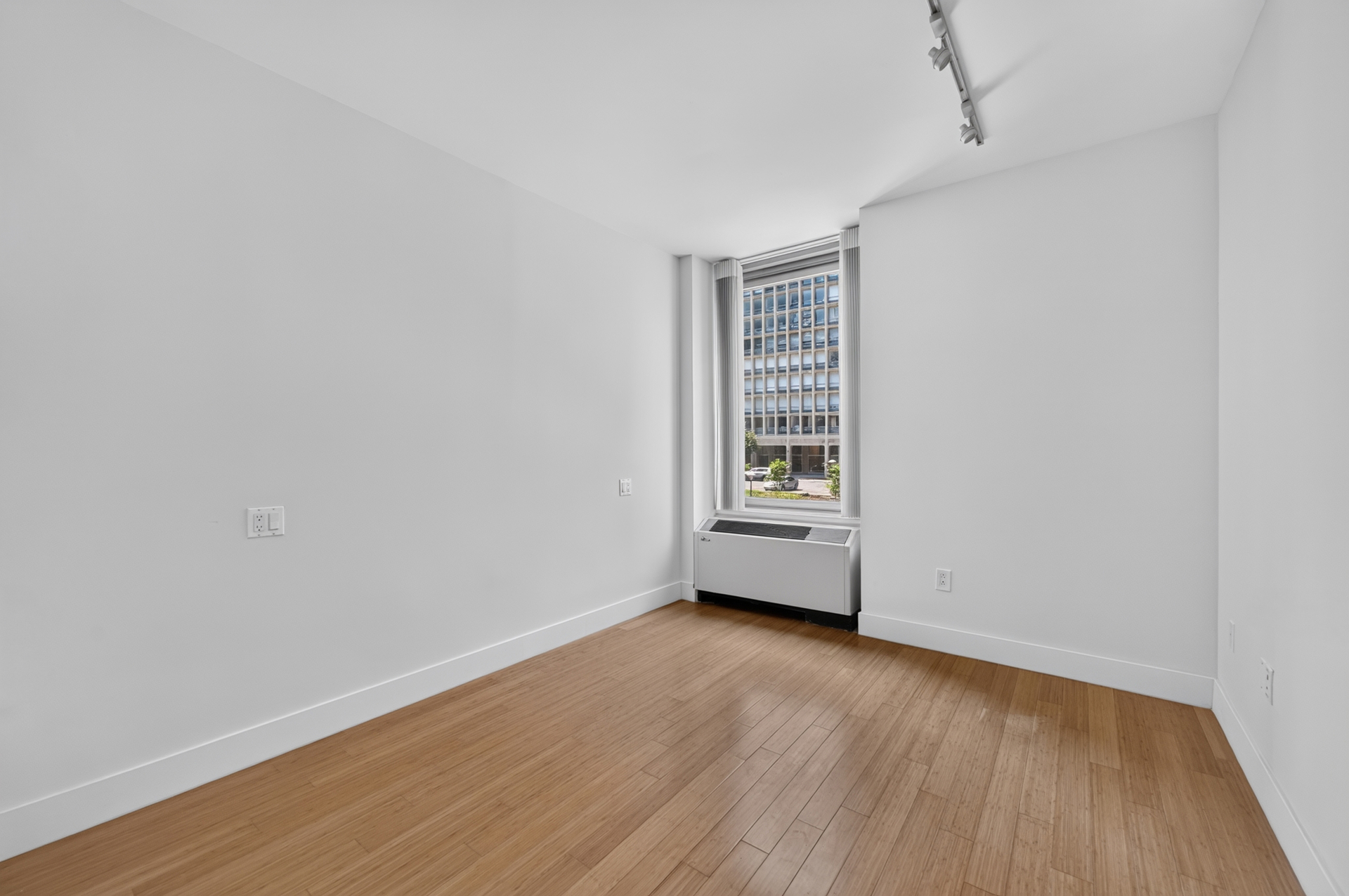 303 East 33rd Street 3G Kips Bay New York NY 10016
