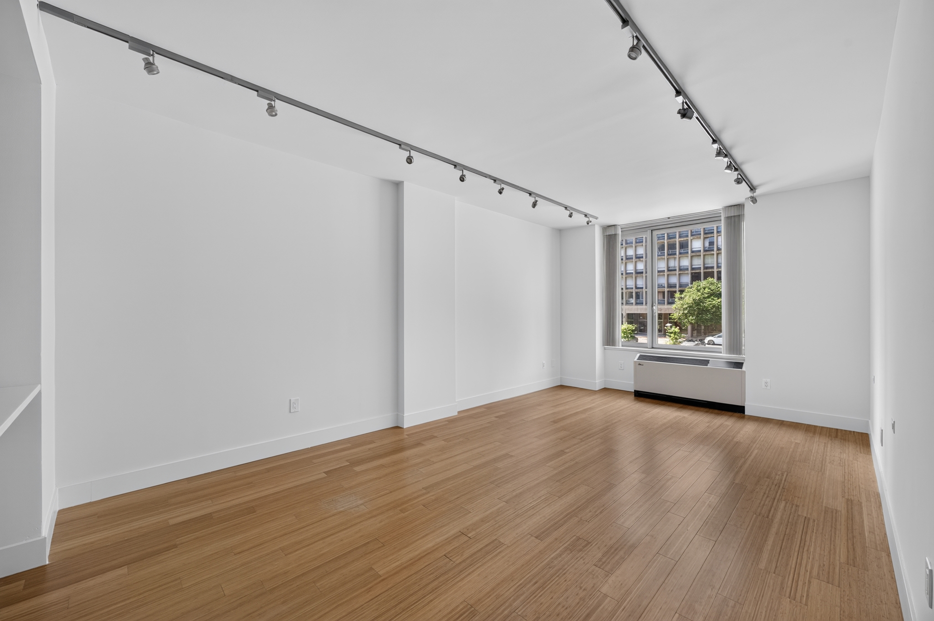 303 East 33rd Street 3G Kips Bay New York NY 10016