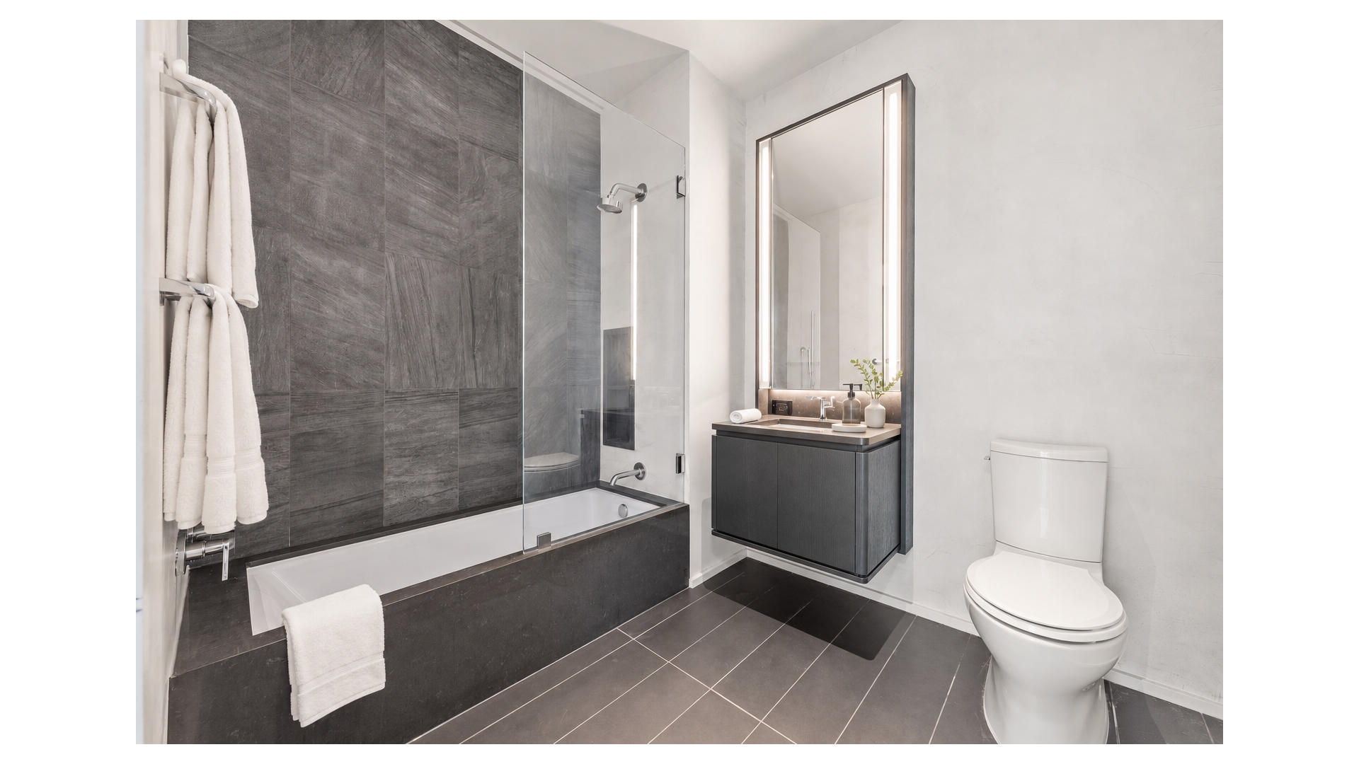 77 Charlton Street S12D Soho New York NY 10014