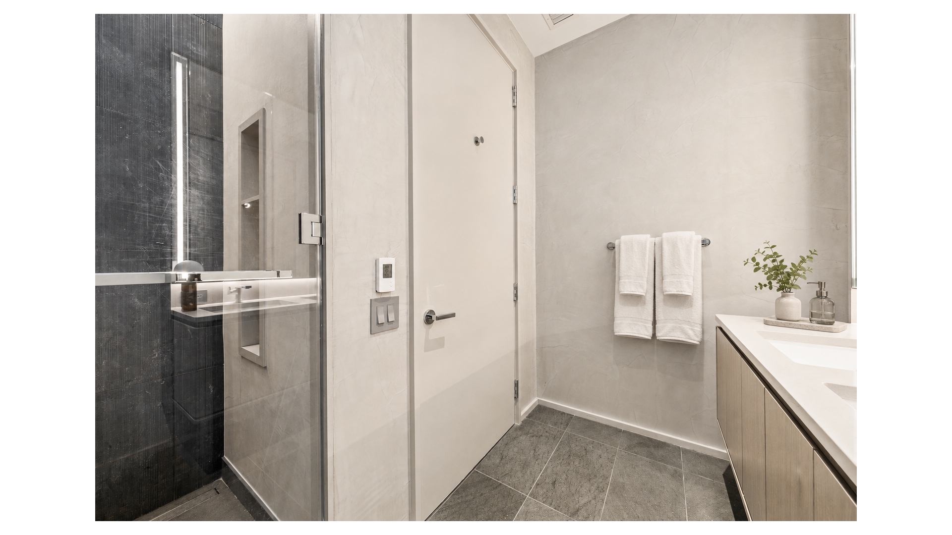 77 Charlton Street S12D Soho New York NY 10014