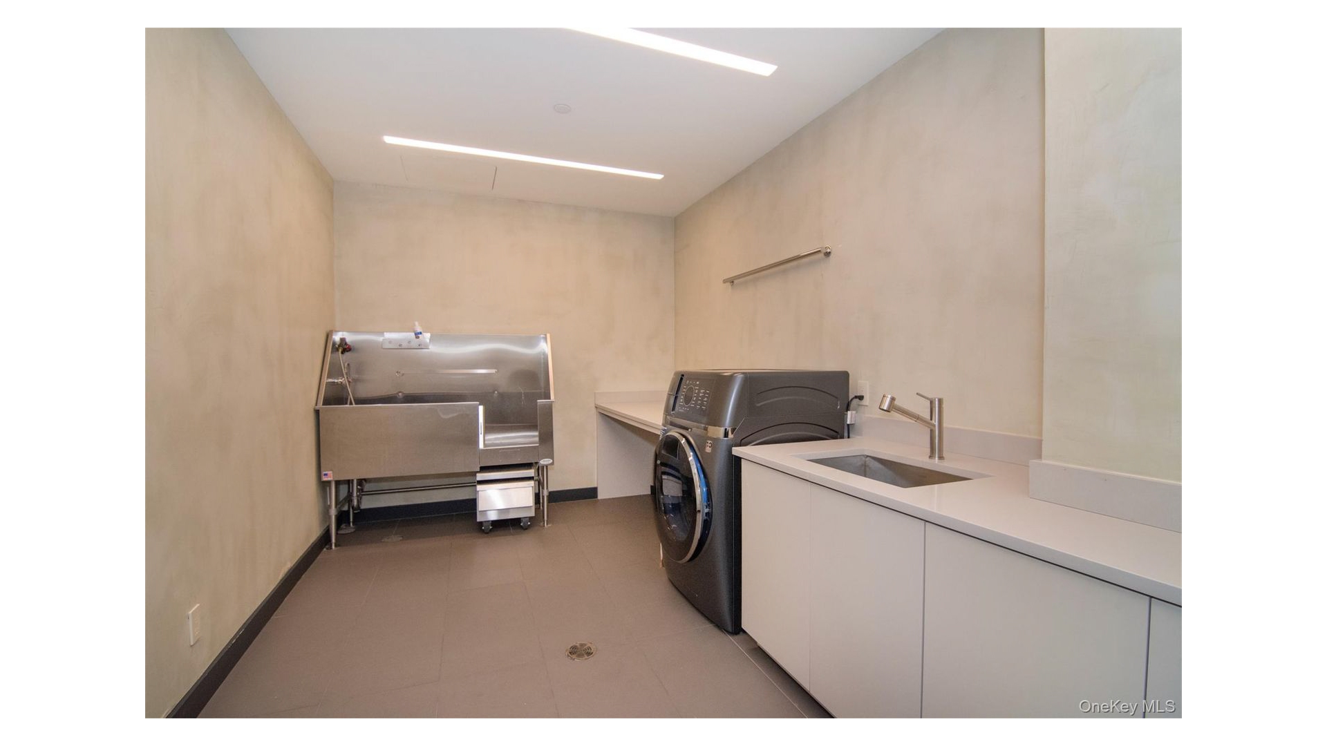 77 Charlton Street S12D Soho New York NY 10014