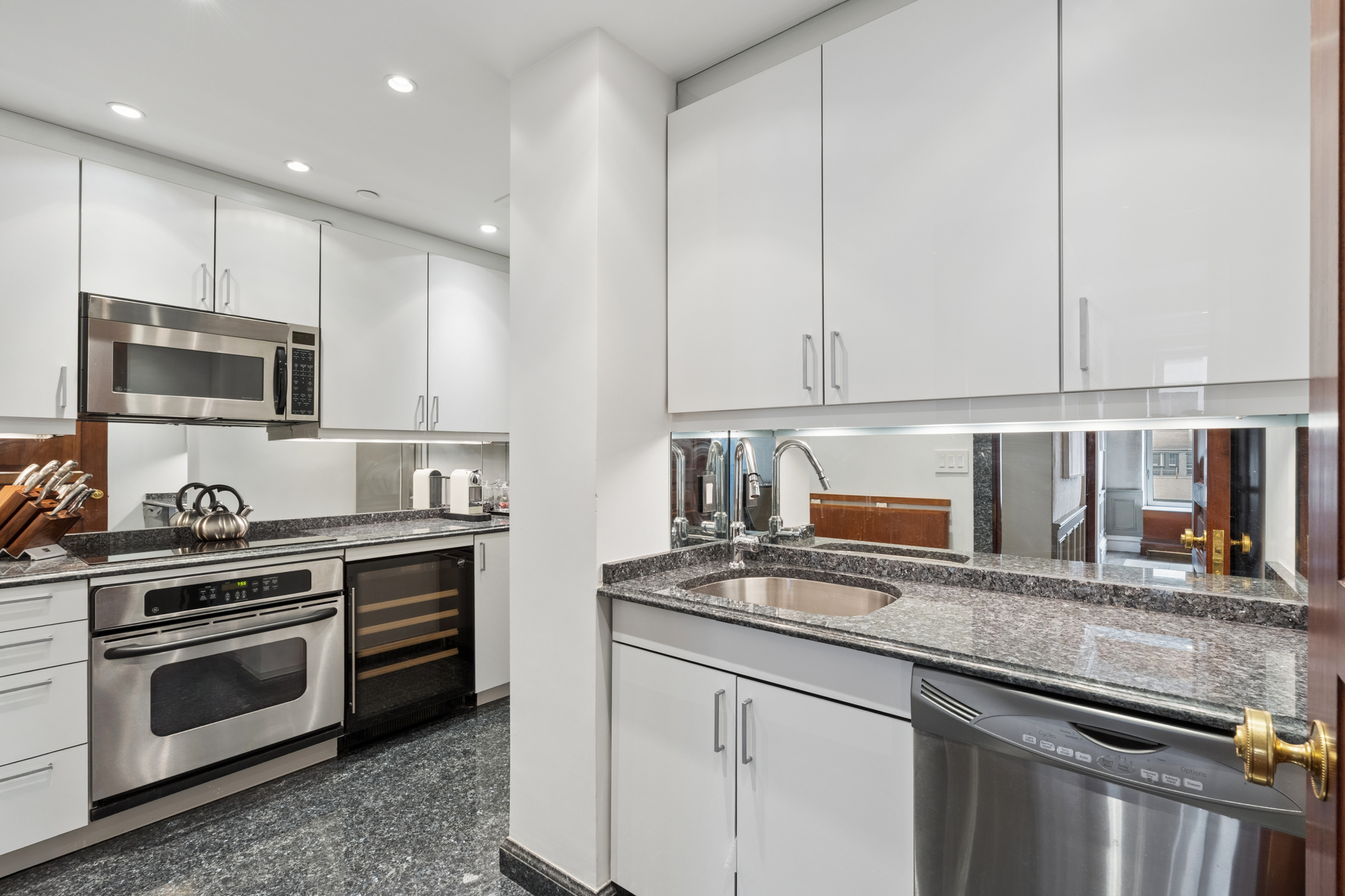 502 Park Avenue 12AB Upper East Side New York NY 10022