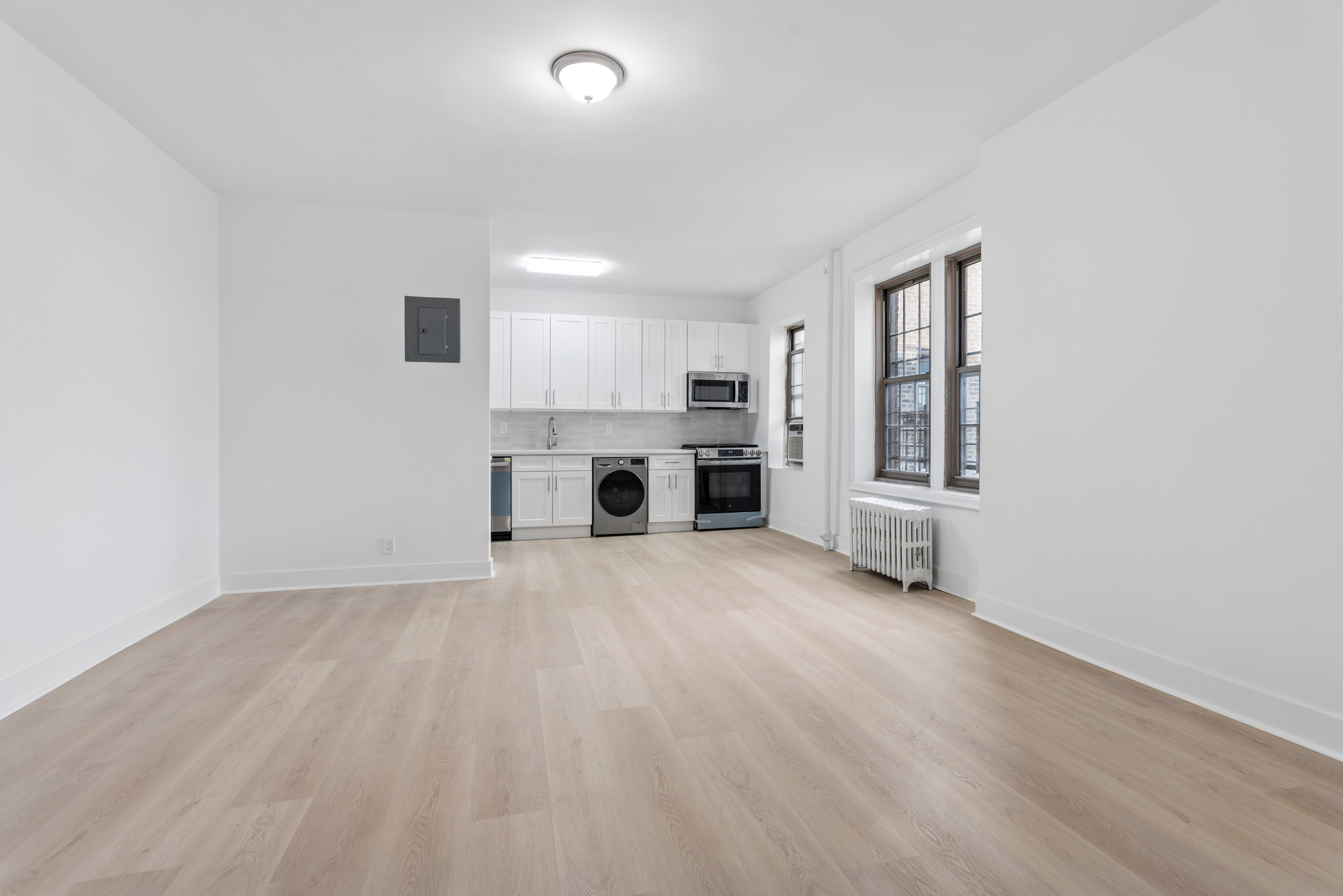 1100 Grand Concourse 6K Concourse Bronx NY 10452
