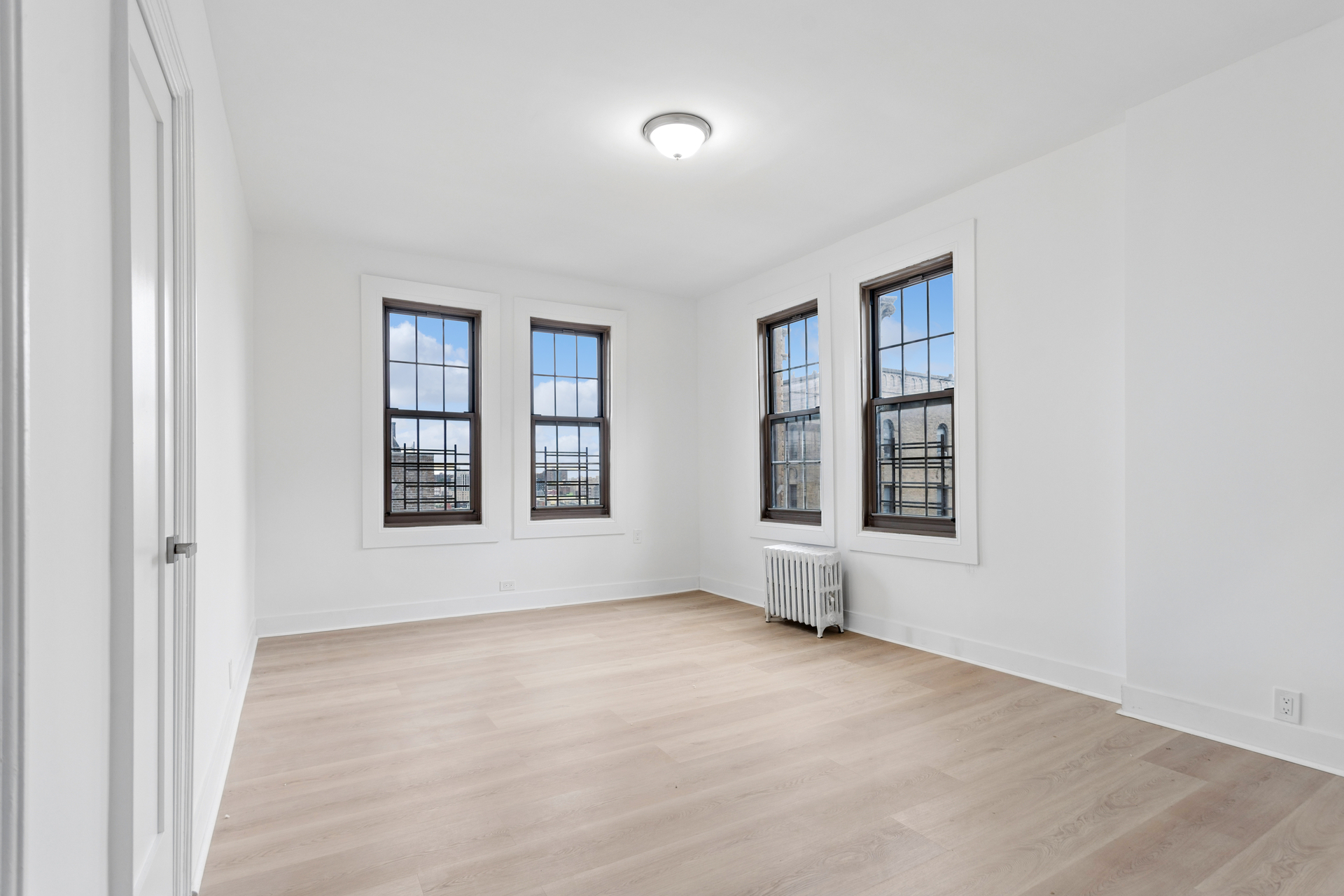 1100 Grand Concourse 6K Concourse Bronx NY 10452