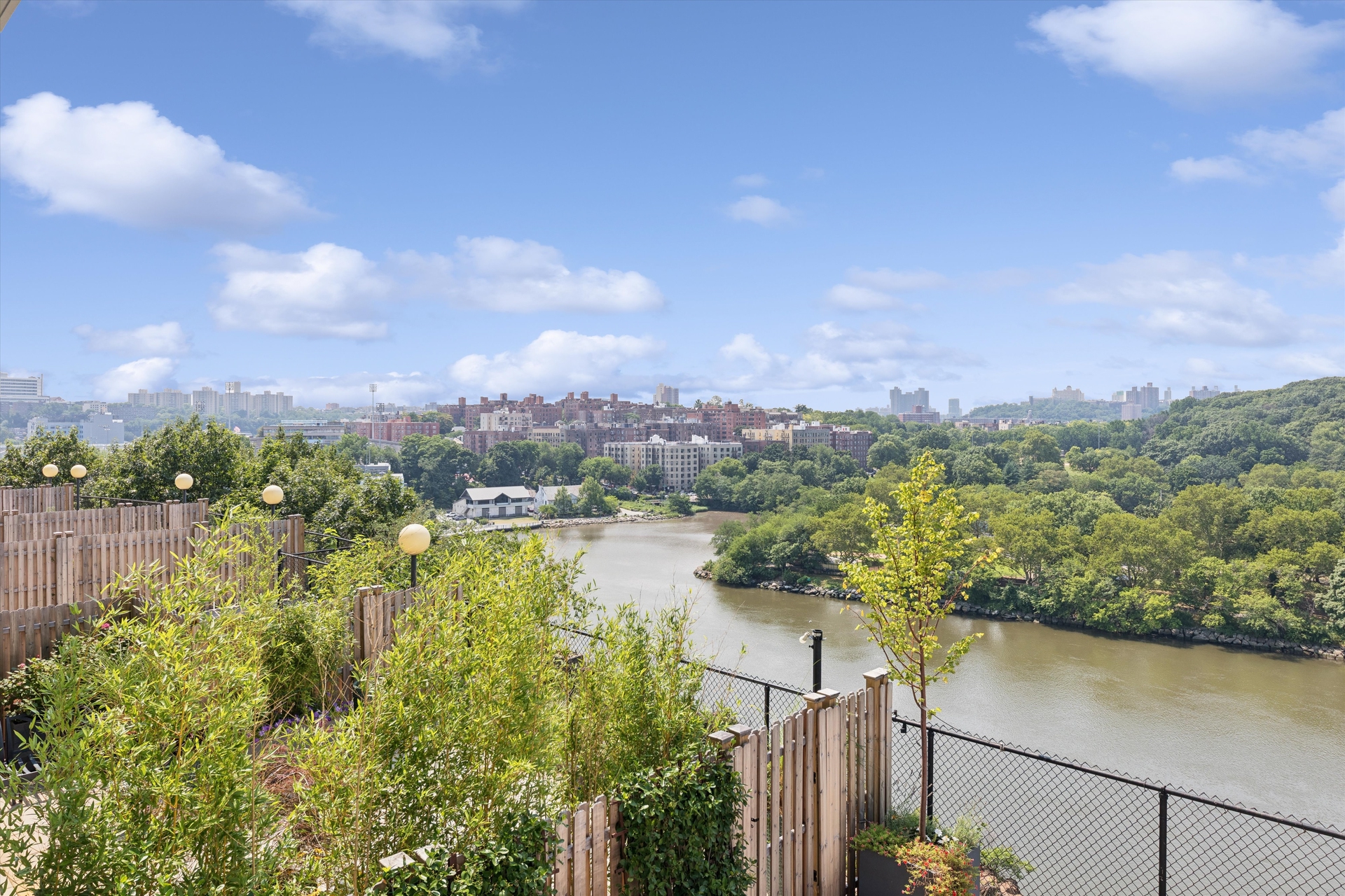 2400 Johnson Avenue 2D Riverdale Bronx NY 10463