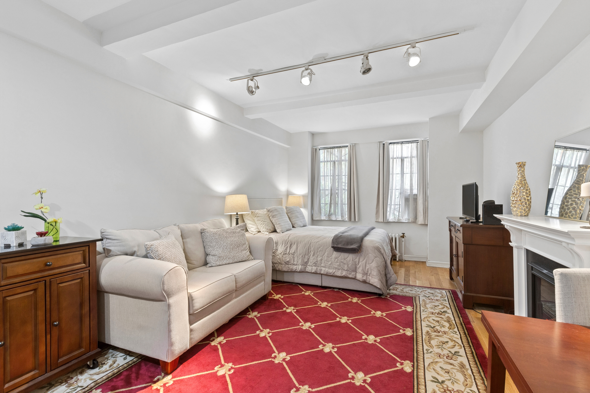 320 East 42nd Street 817 Tudor City New York NY 10017