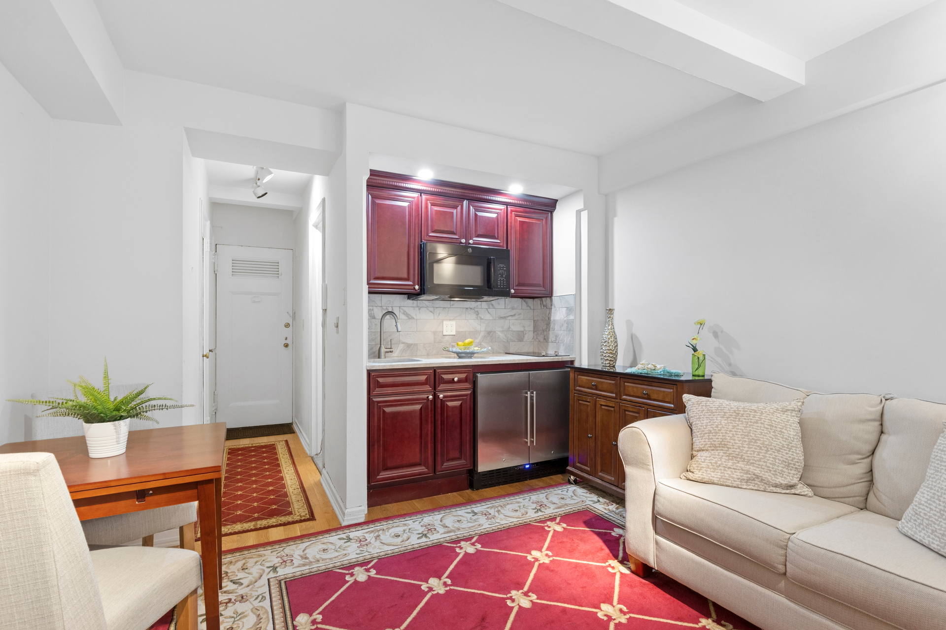 320 East 42nd Street 817 Tudor City New York NY 10017