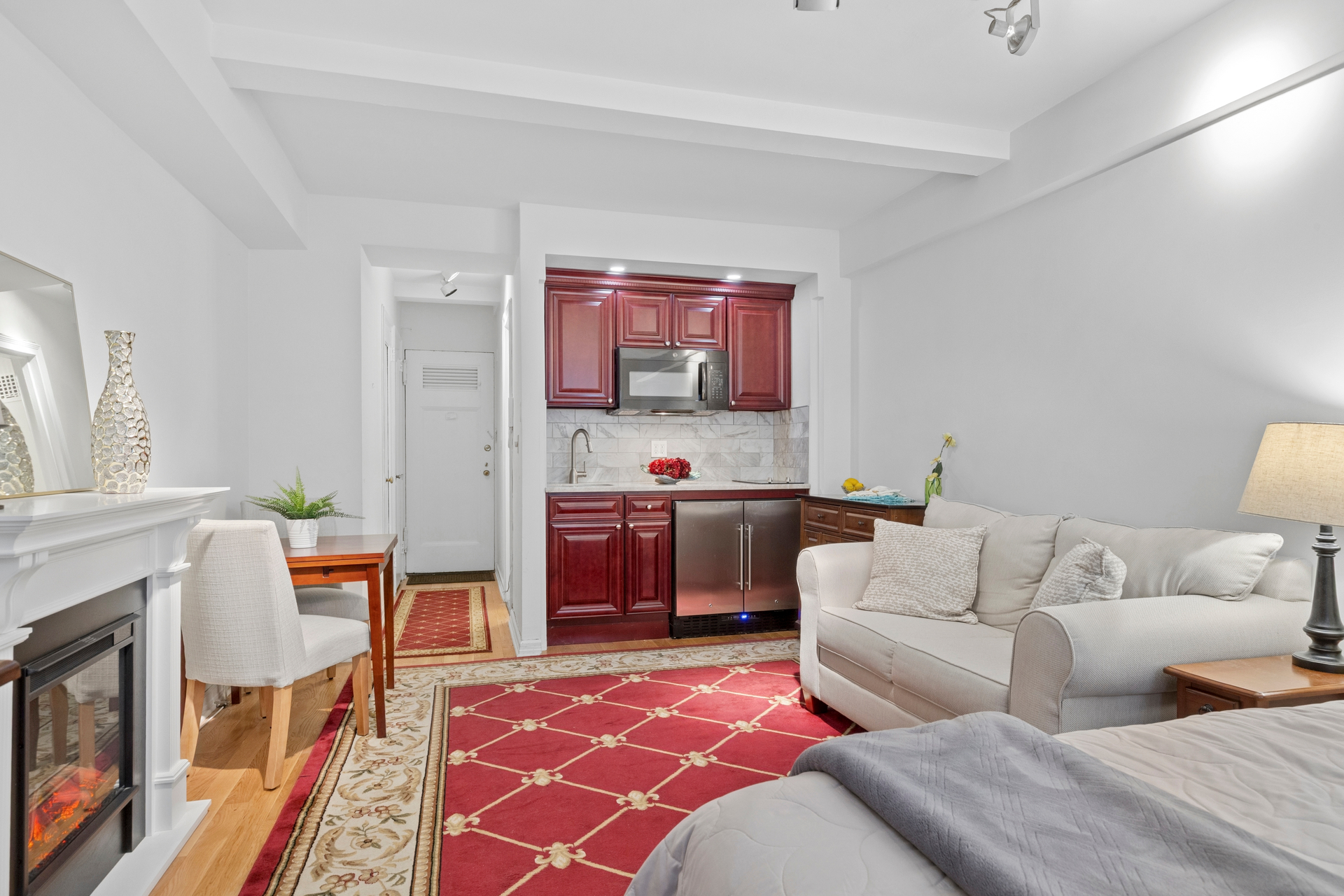 320 East 42nd Street 817 Tudor City New York NY 10017