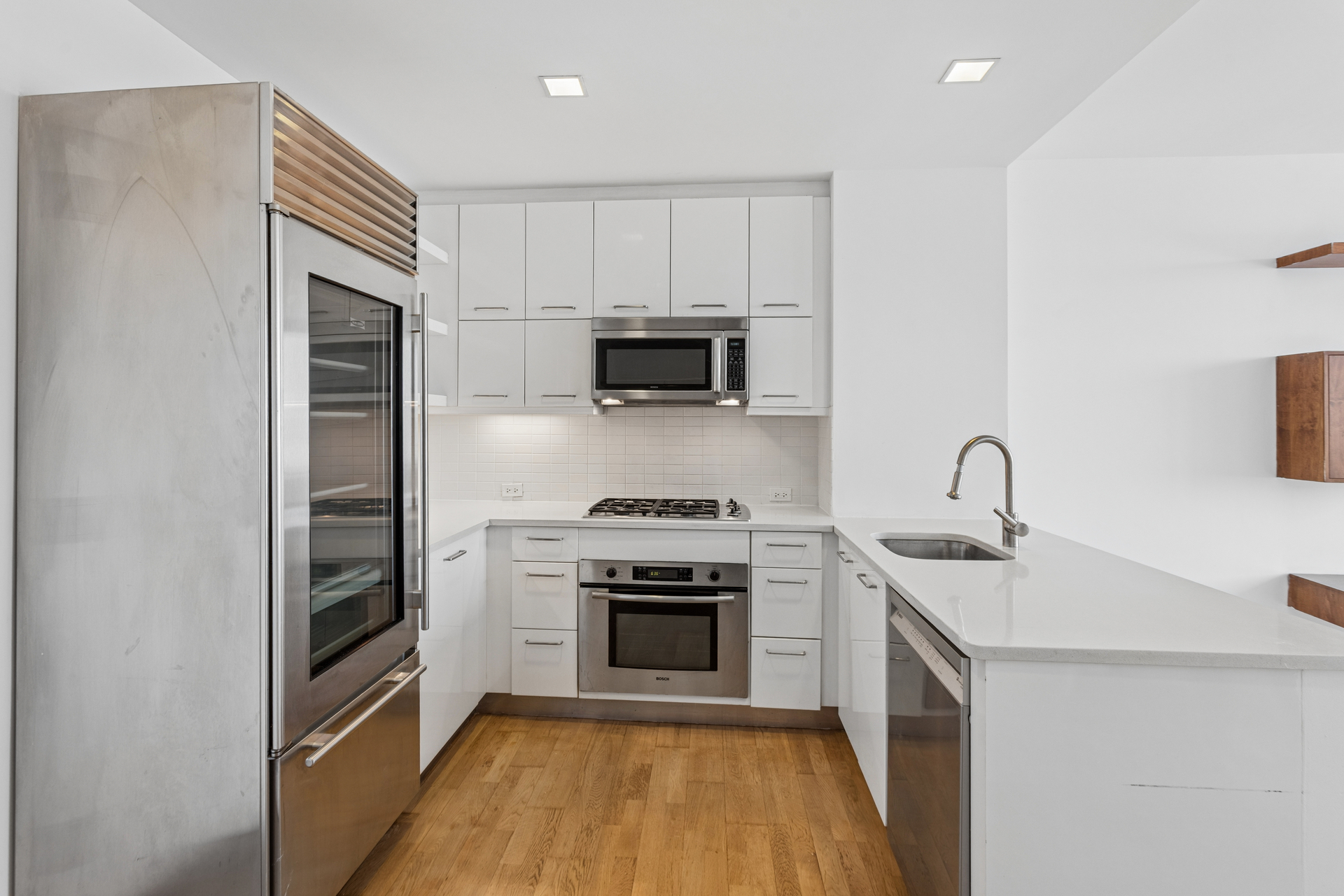 635 West 42nd Street 40D Clinton New York NY 10036