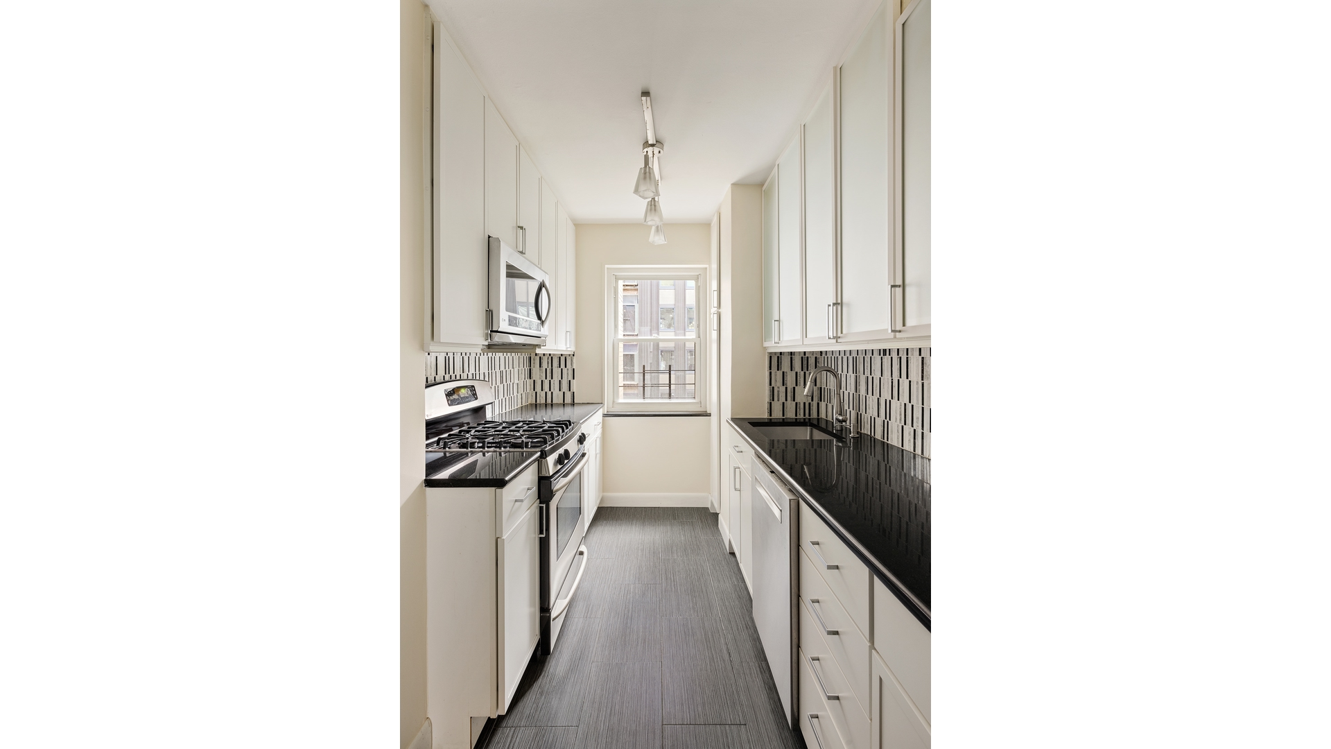 345 East 56th Street 7J Sutton Place New York NY 10022