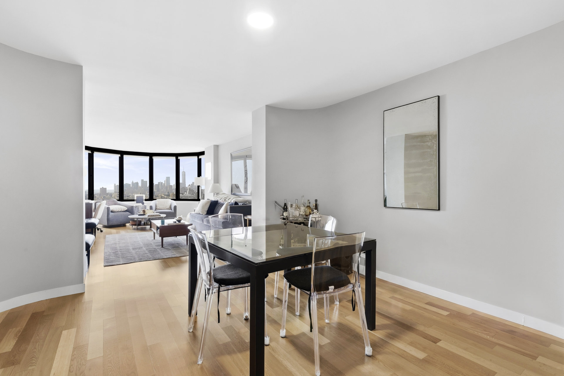 330 East 38th Street 47Q Murray Hill New York NY 10016