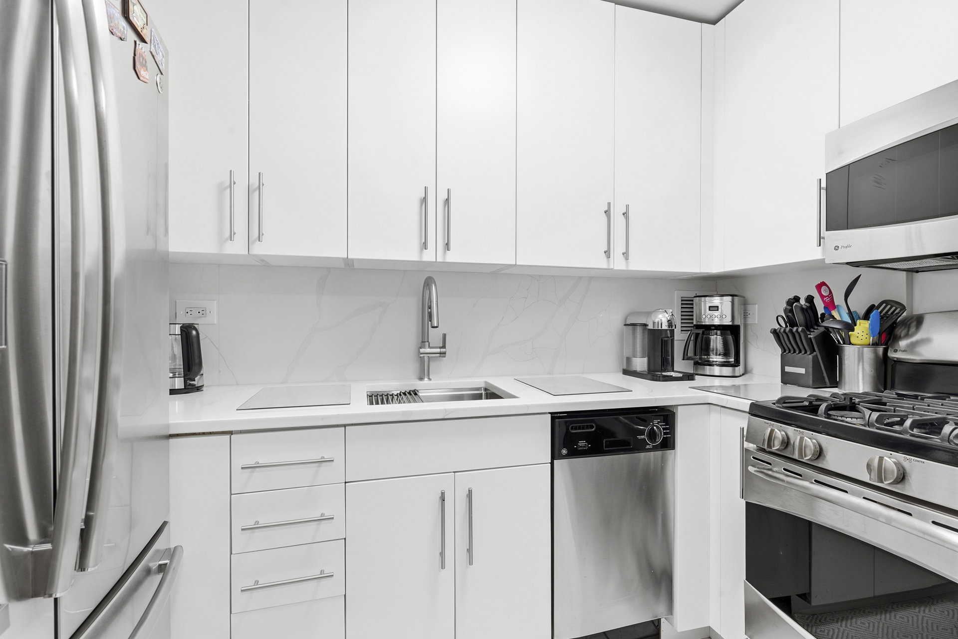 330 East 38th Street 47Q Murray Hill New York NY 10016
