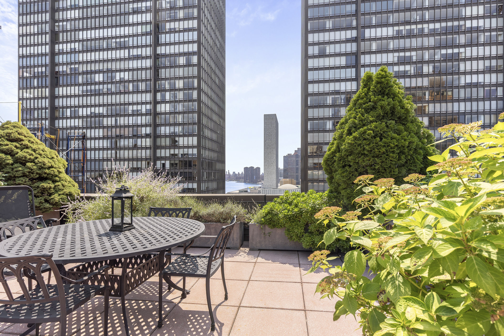 10 Mitchell Place Beekman Place New York NY 10017