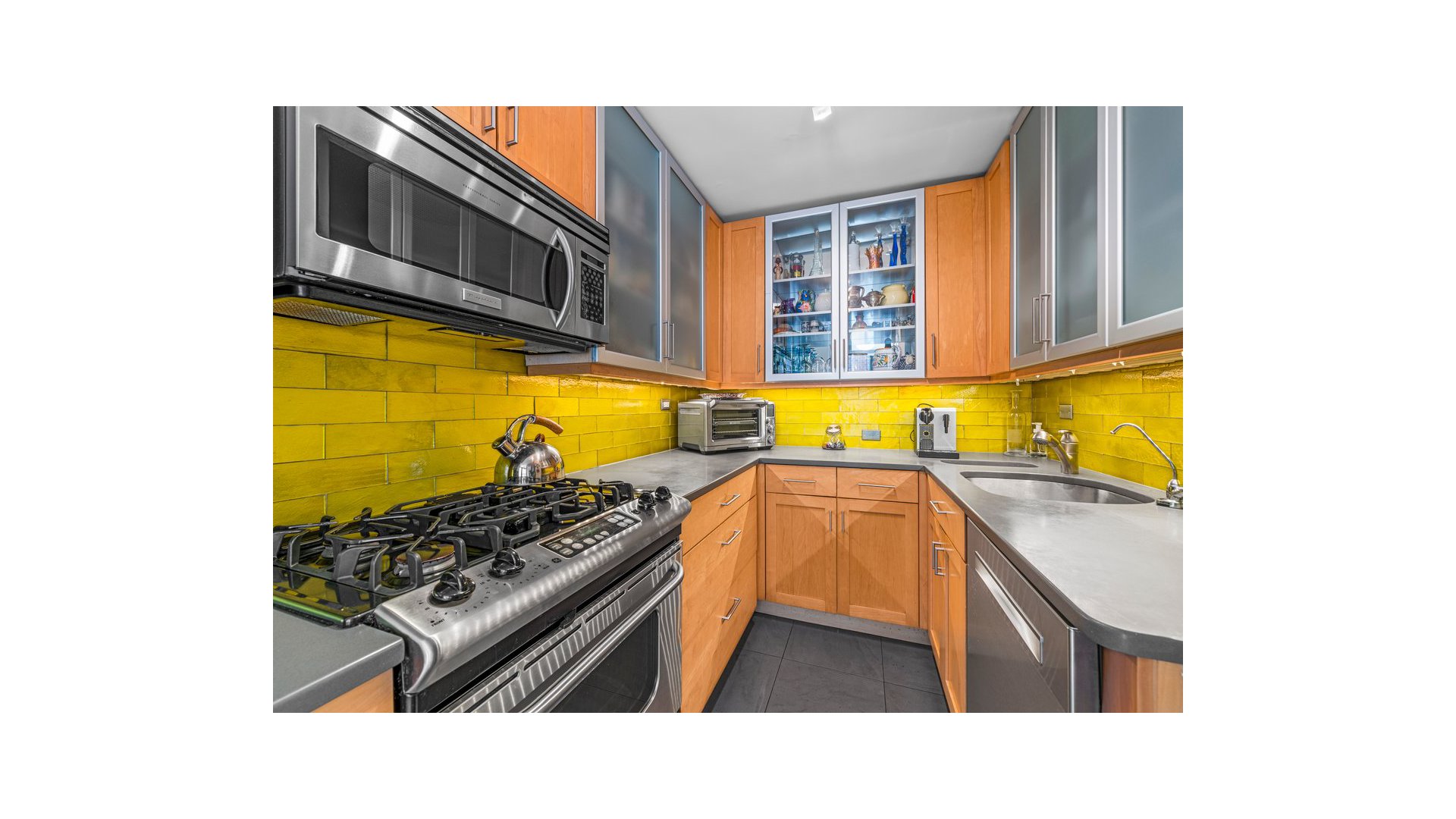 2575 Palisade Avenue 12AB Spuyten Duyvil Bronx NY 10463