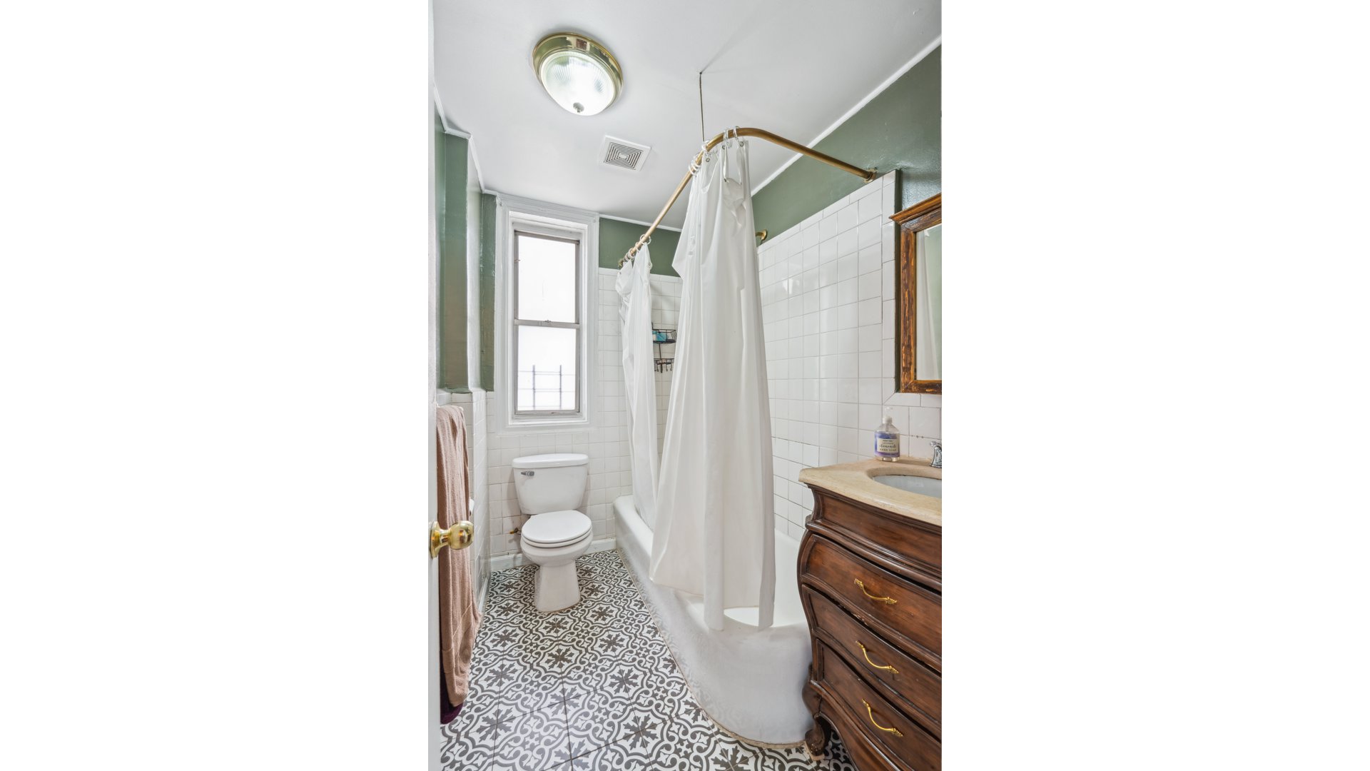 1075 Grand Concourse 4G Concourse Bronx NY 10452