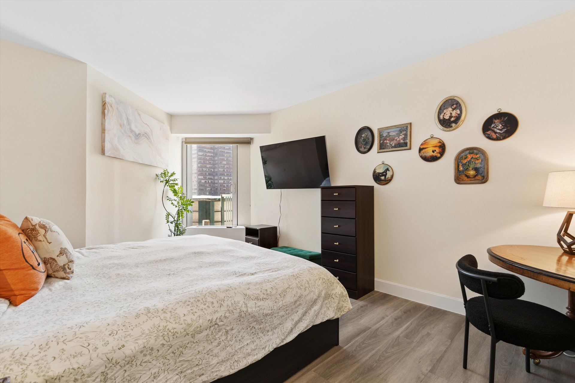 150 West 56th Street 2810 Midtown West New York NY 10019