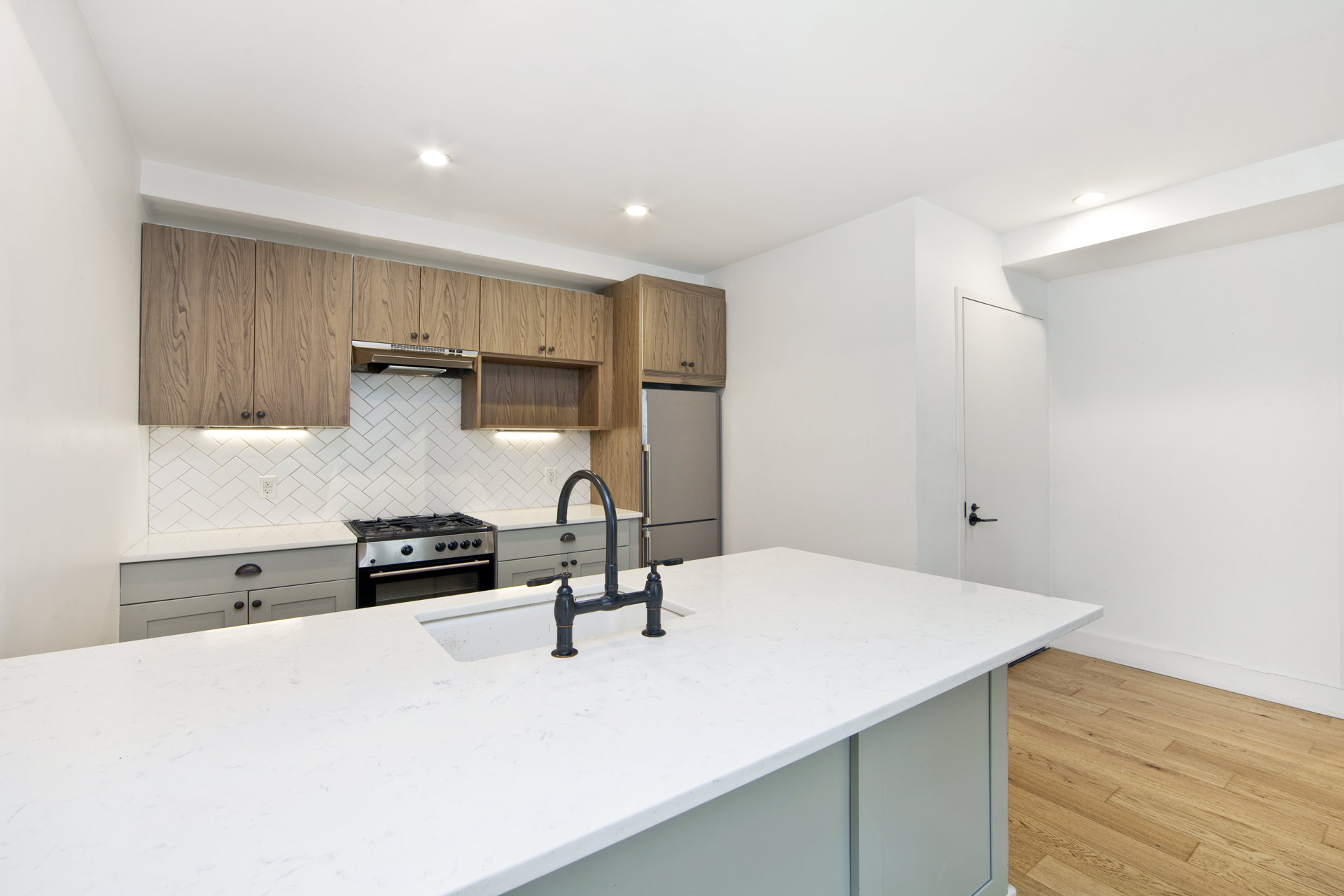 213 Maujer Street 4 East Williamsburg Brooklyn NY 11206