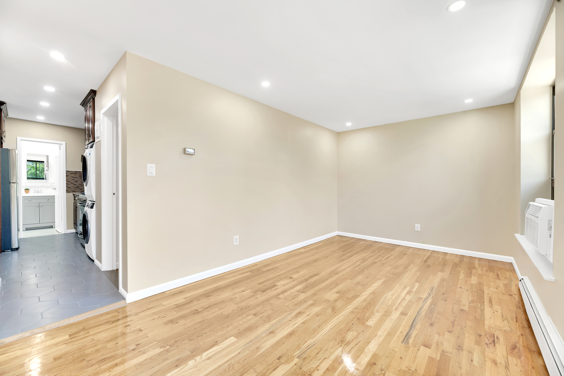 14-23 31st Avenue 2B Astoria Queens NY 11106