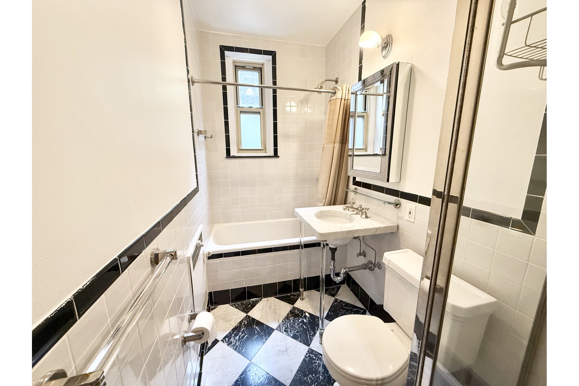 145 Hicks Street A23 Brooklyn Heights Brooklyn NY 11201