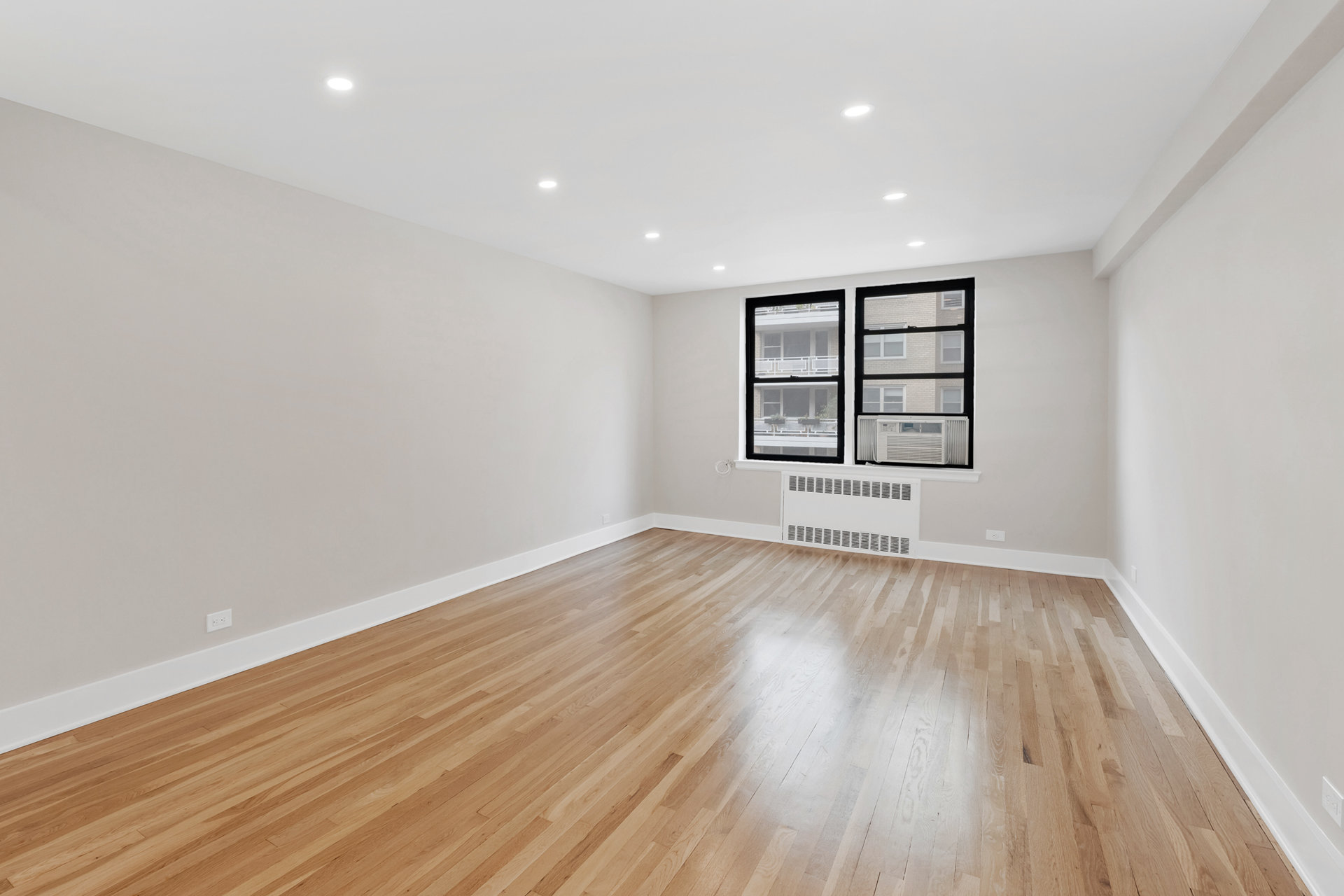 54 East 8th Street 4J Greenwich Village New York NY 10003