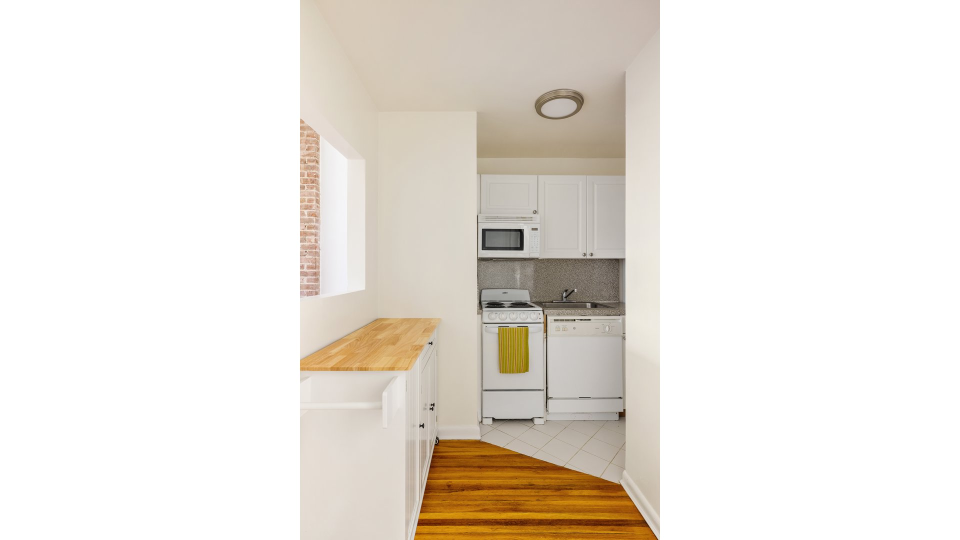37 West 71st Street Lincoln Square New York NY 10023