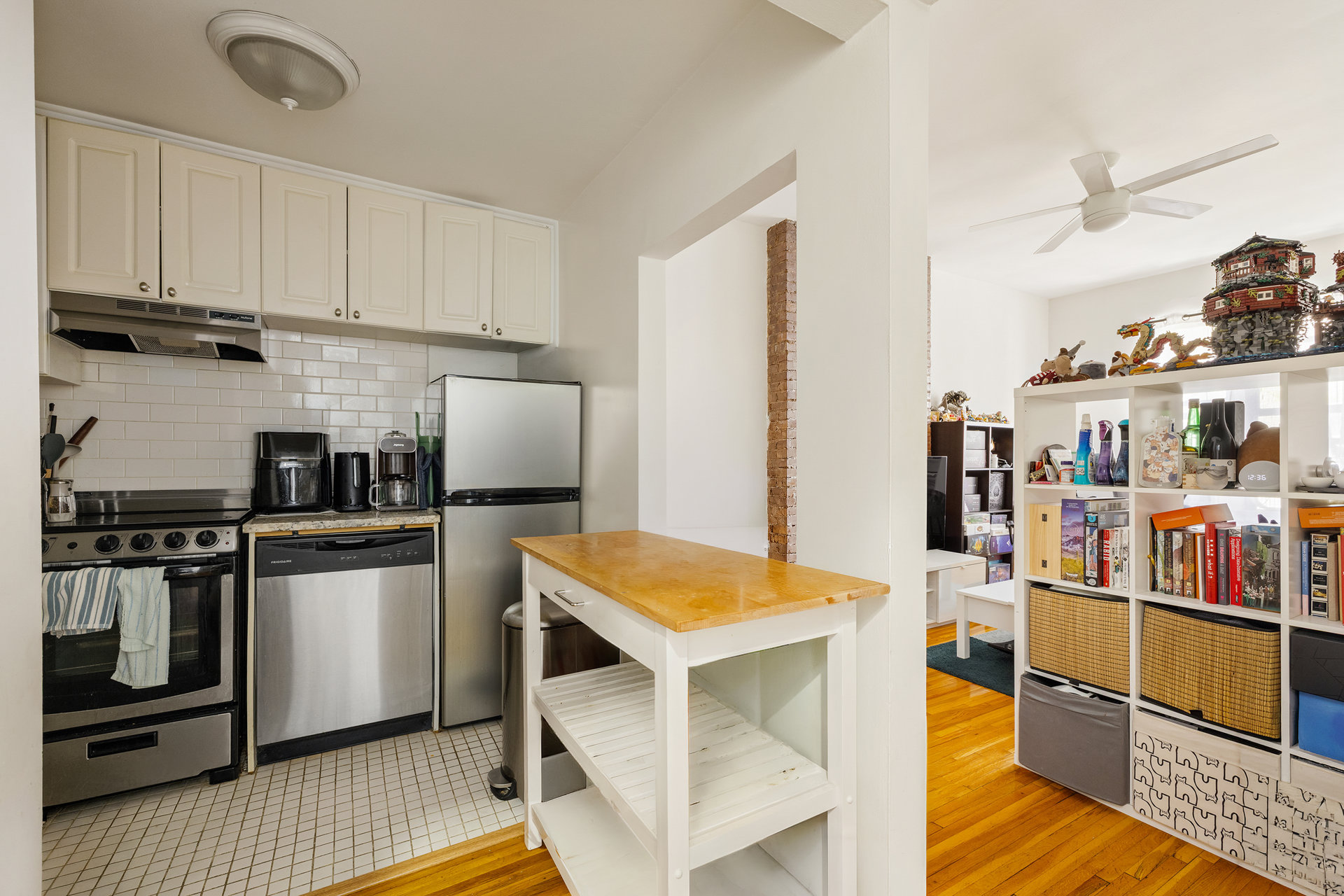 37 West 71st Street Lincoln Square New York NY 10023
