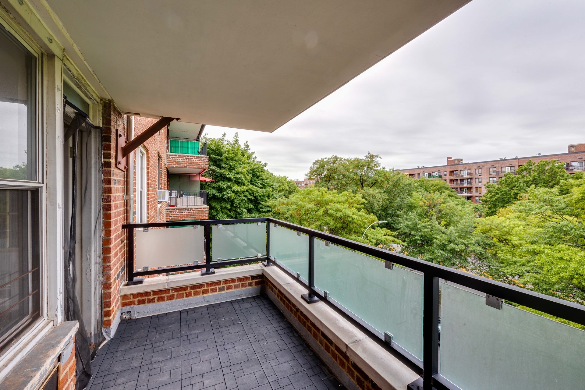 525 Ocean Parkway 4J Kensington Brooklyn NY 11218