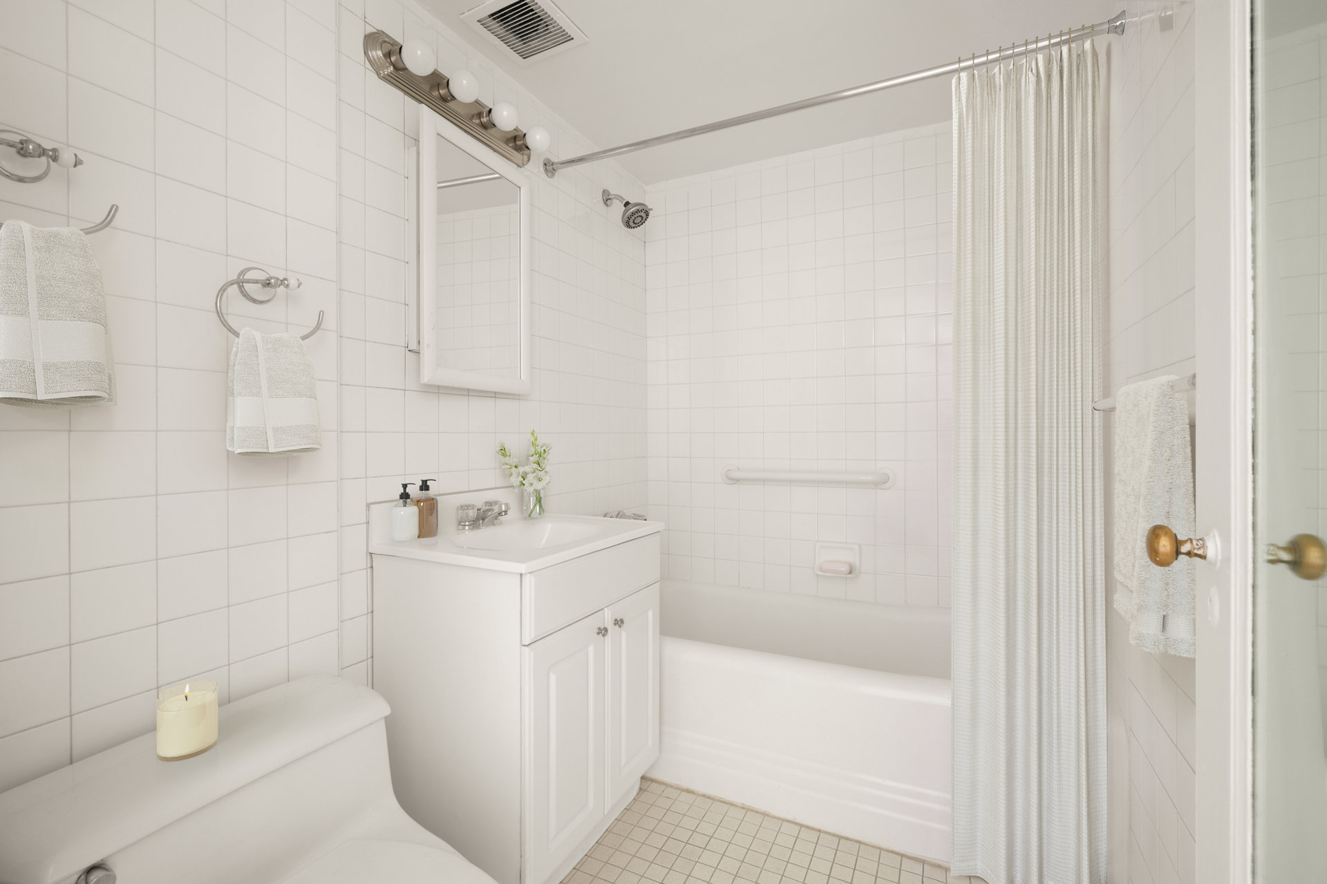 353 West 56th Street 5G Clinton New York NY 10019