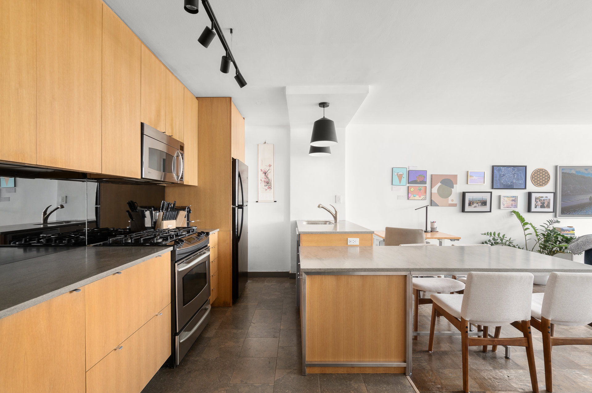 77 Seventh Avenue 17H Chelsea New York NY 10011