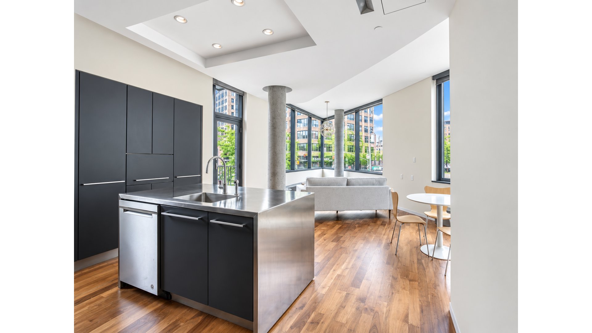1 Seventh Avenue South 2F Greenwich Village New York NY 10014