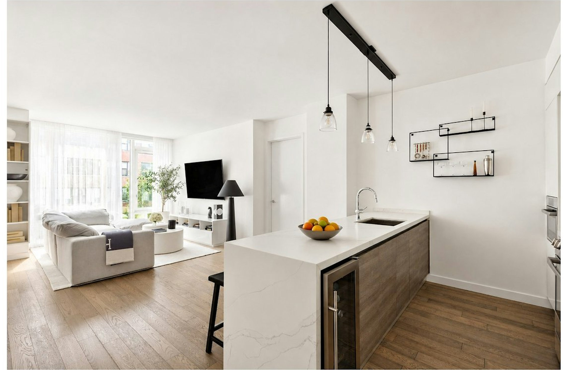 505 West 43rd Street 4H Clinton New York NY 10036